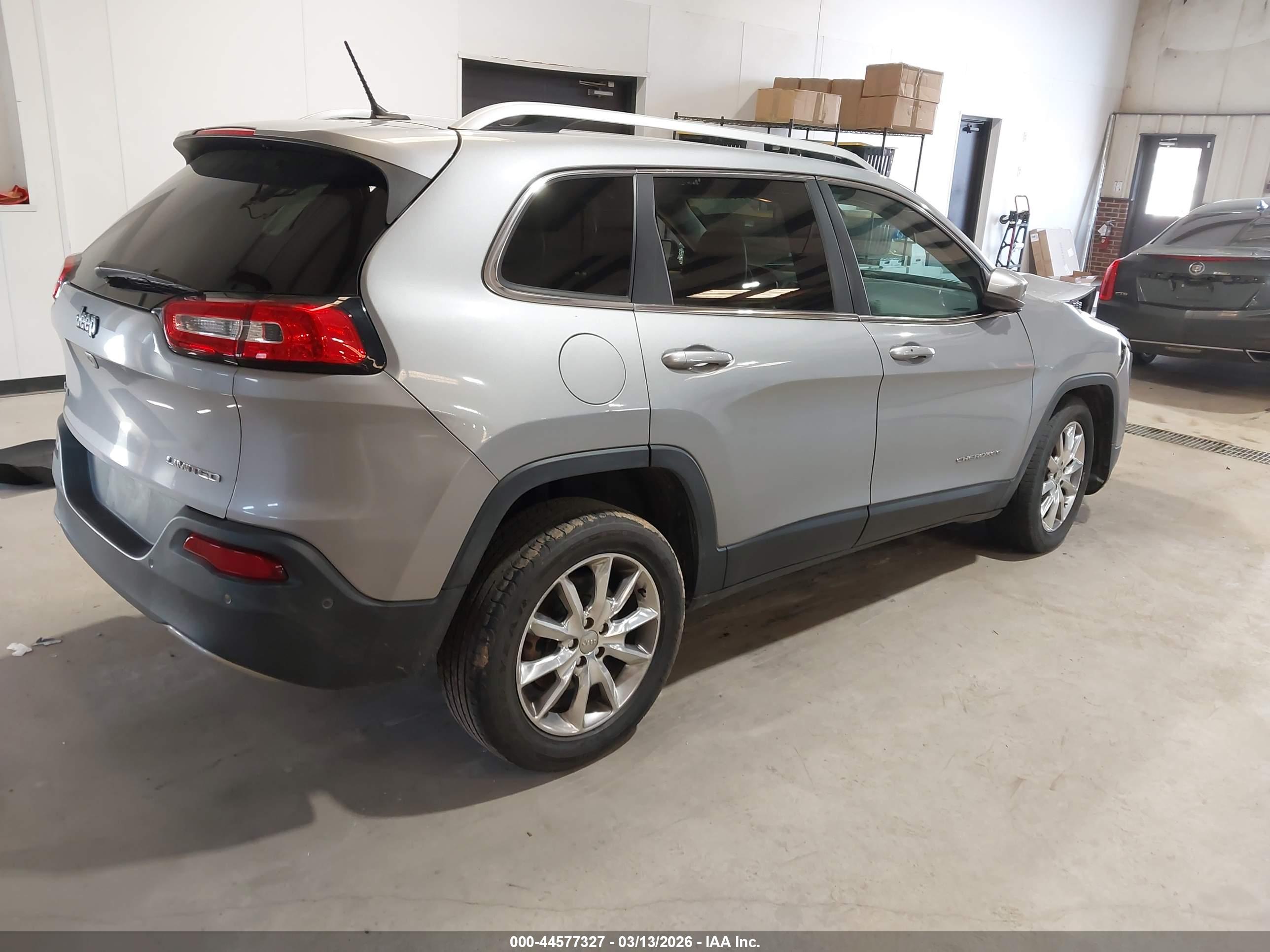 JEEP CHEROKEE image 4