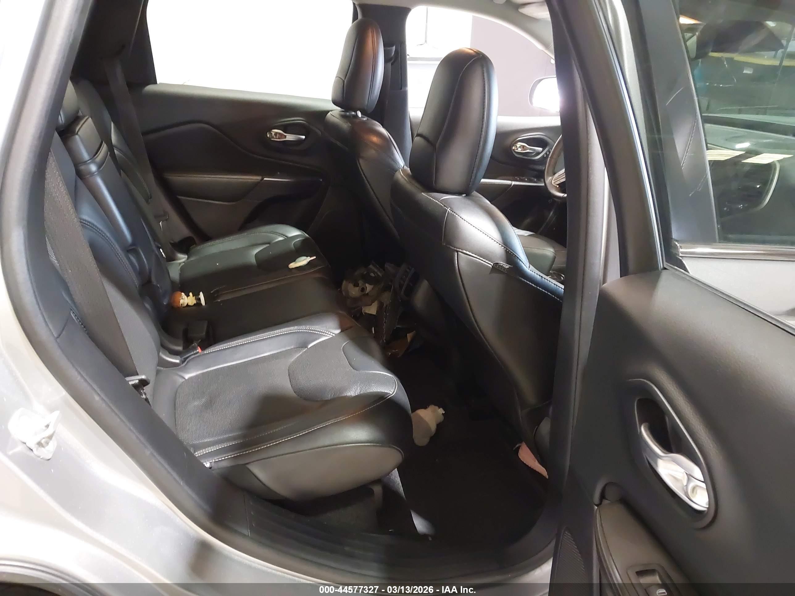 JEEP CHEROKEE image 8