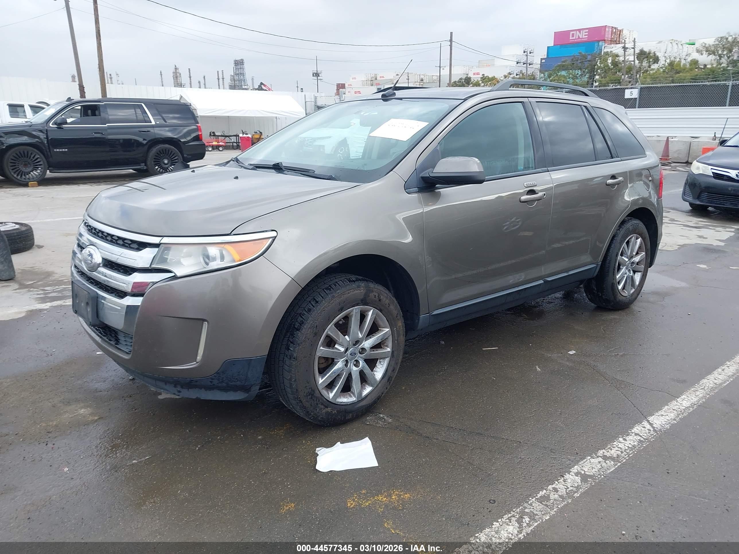 FORD EDGE image 2