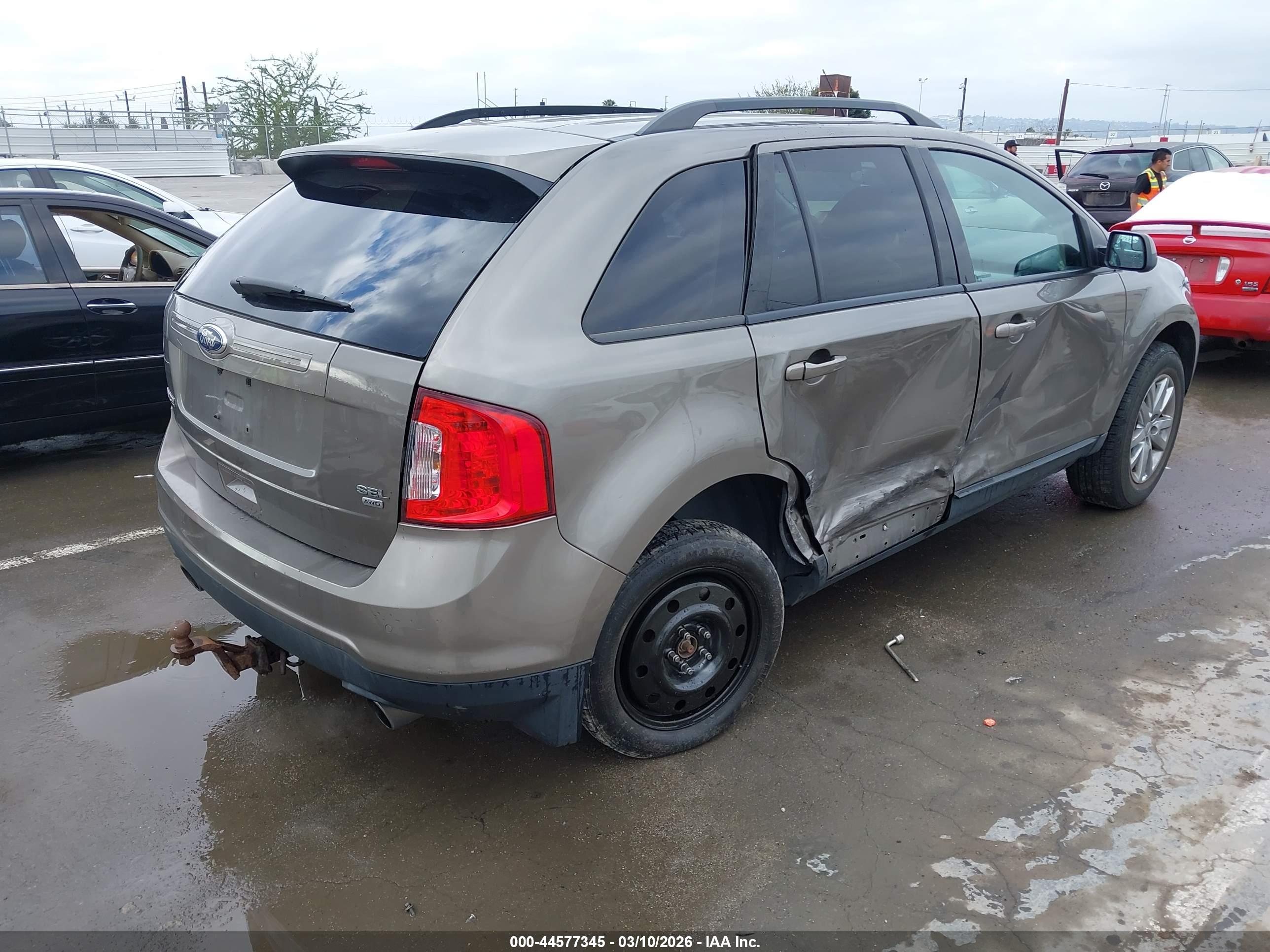 FORD EDGE image 4