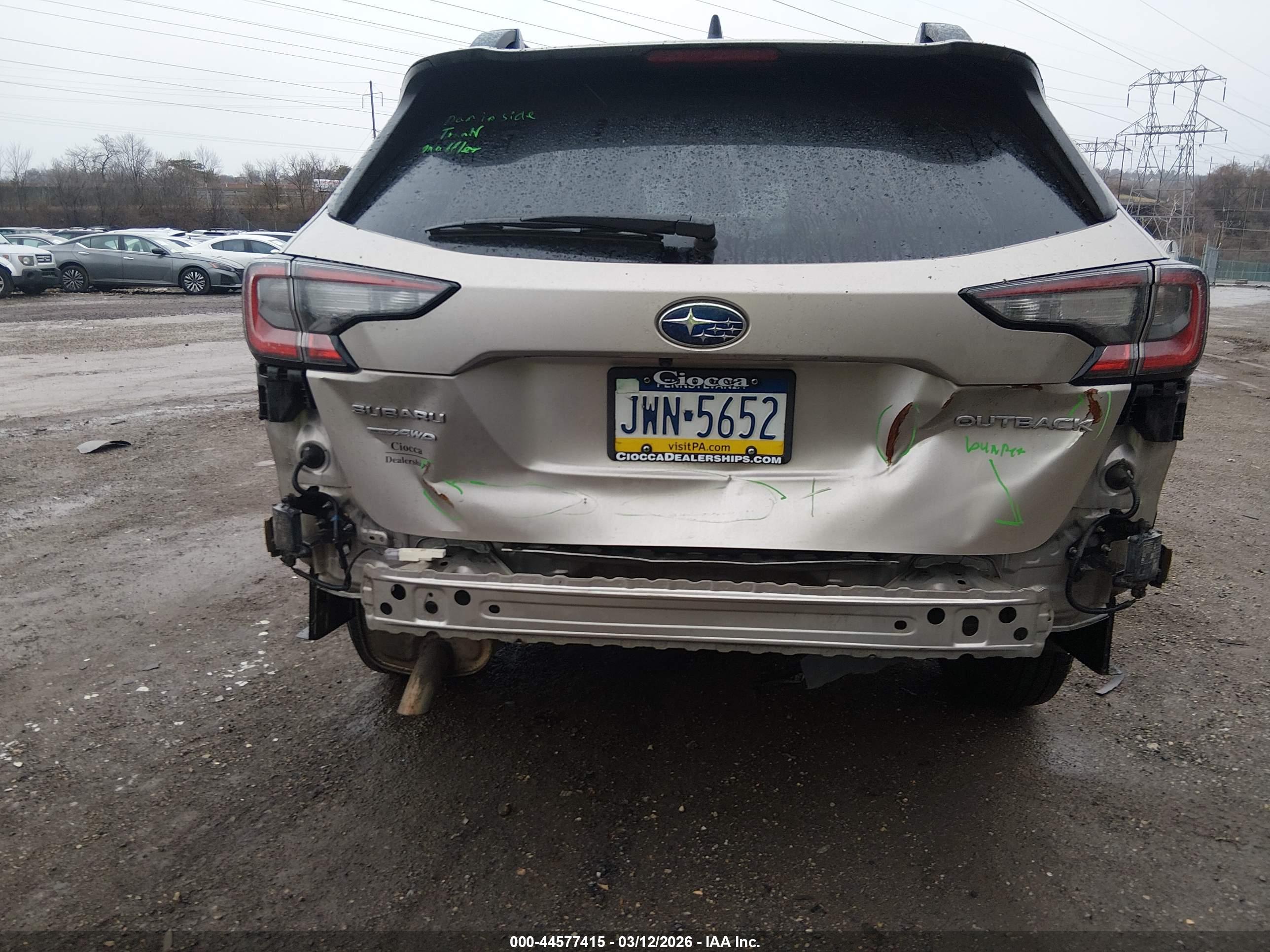 SUBARU OUTBACK image 6
