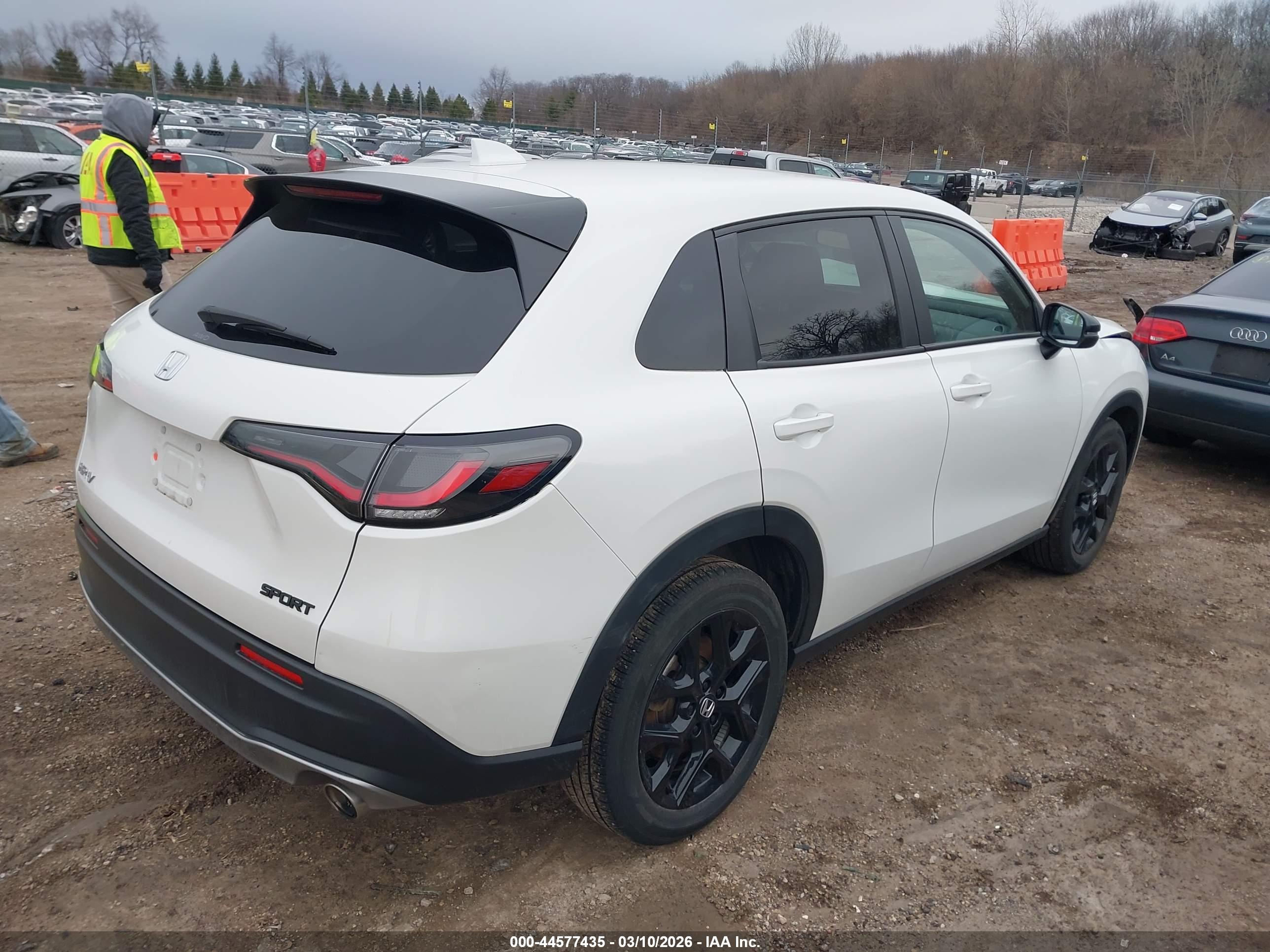 HONDA HR-V image 4