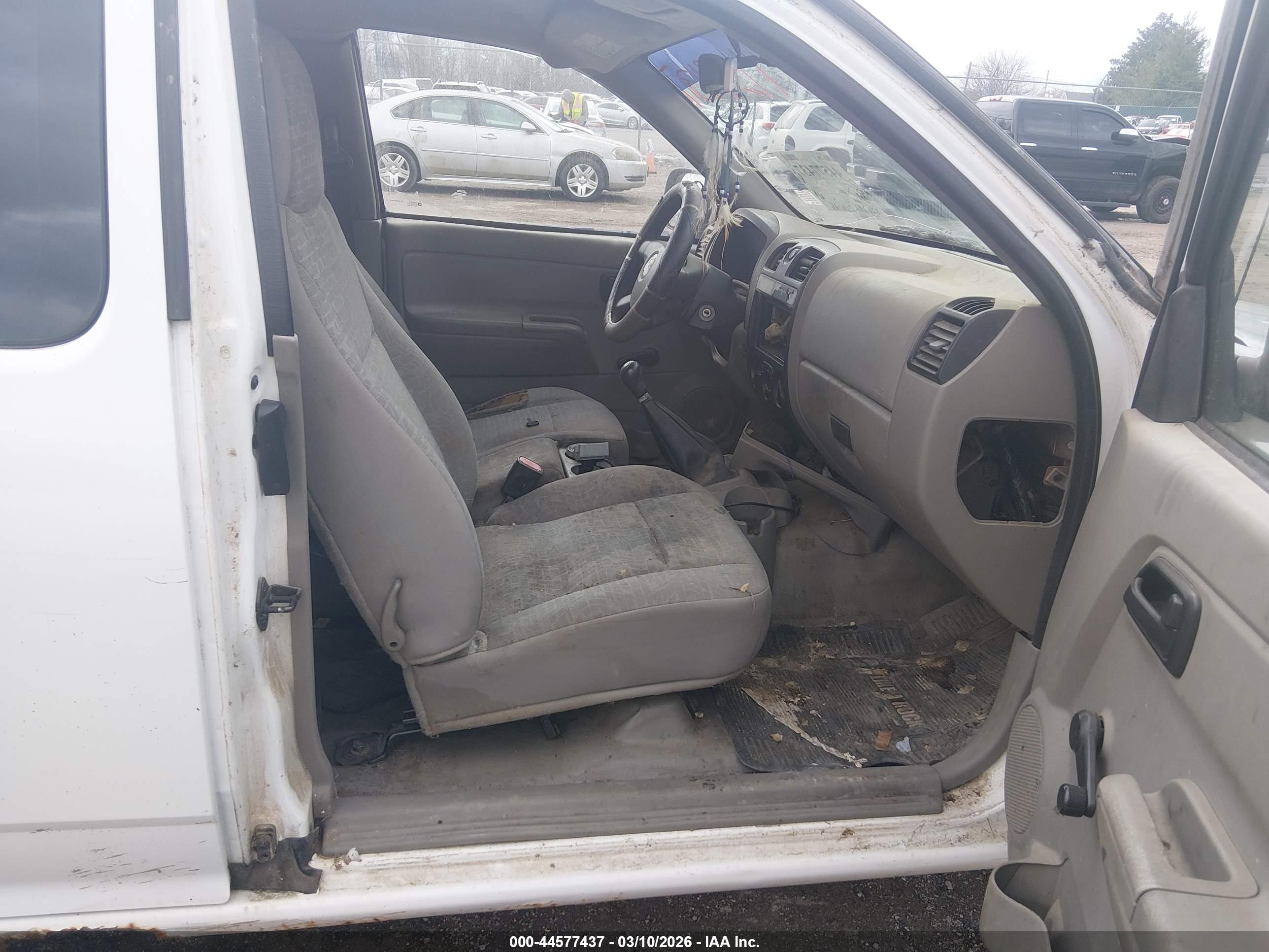 CHEVROLET COLORADO image 5