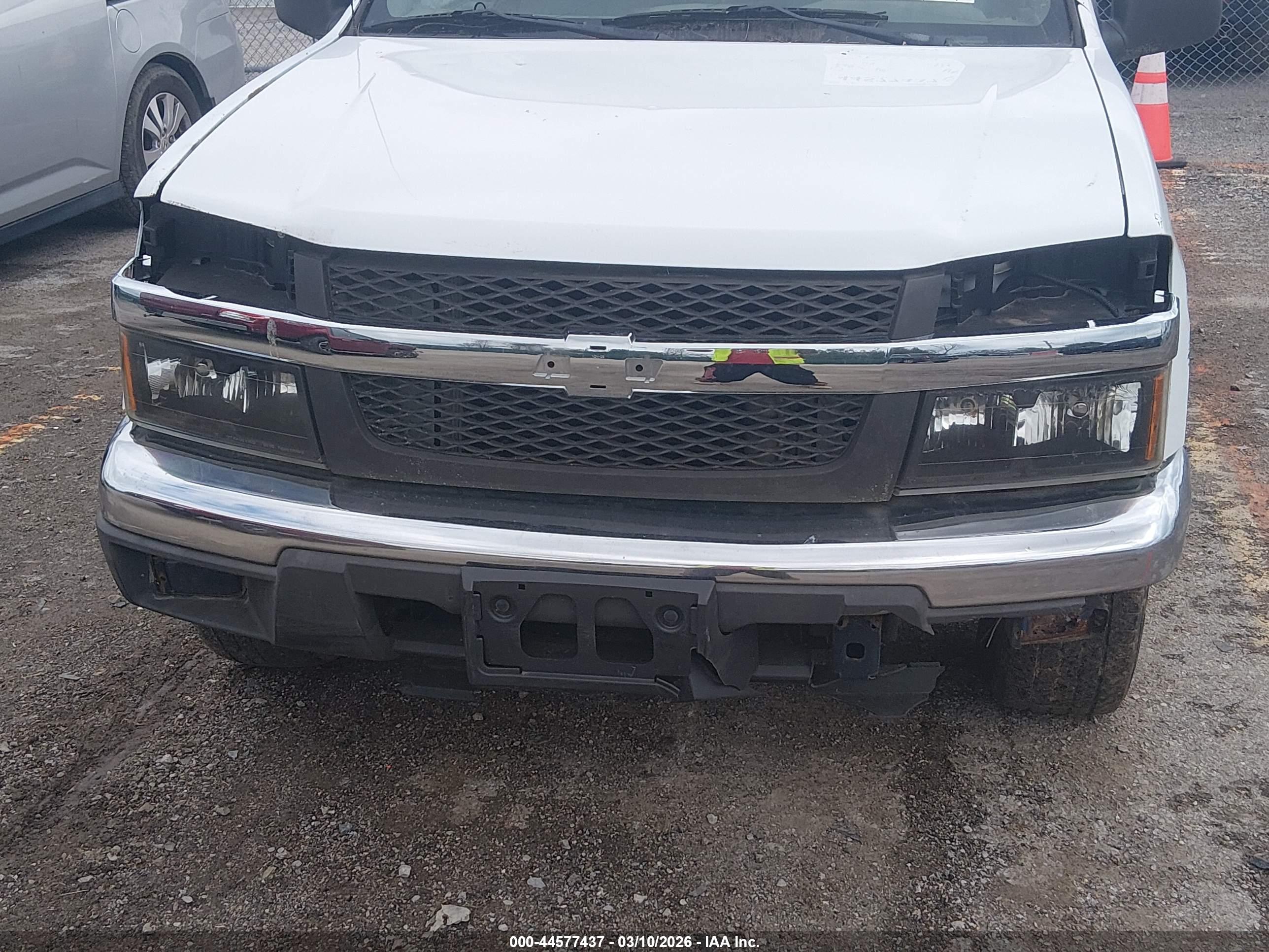 CHEVROLET COLORADO image 6