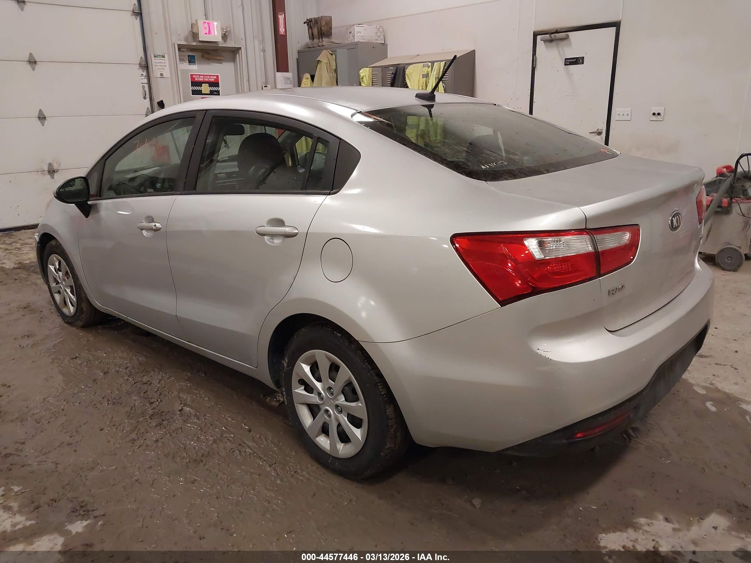 KIA RIO image 3