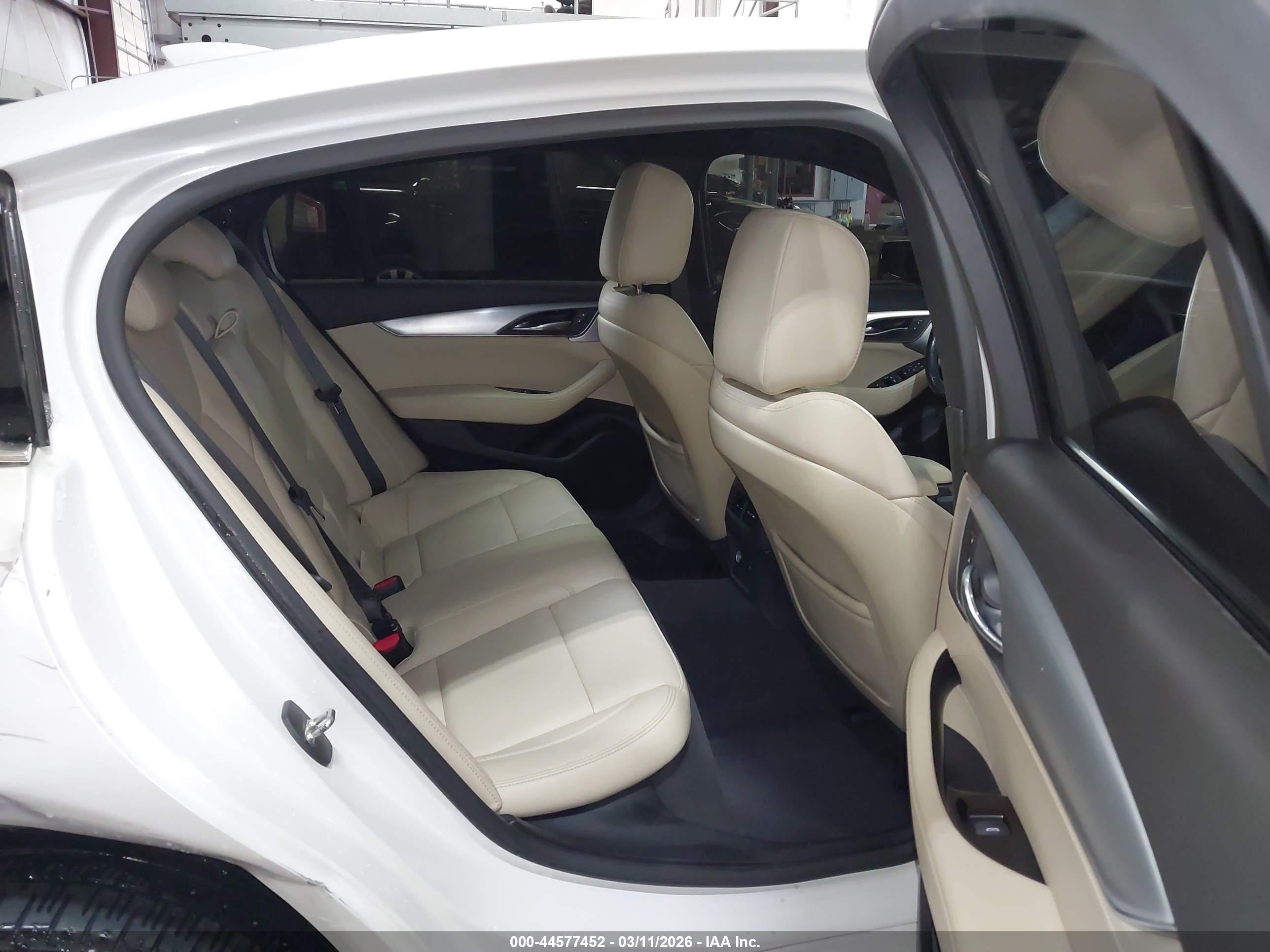 CADILLAC CT5 image 8