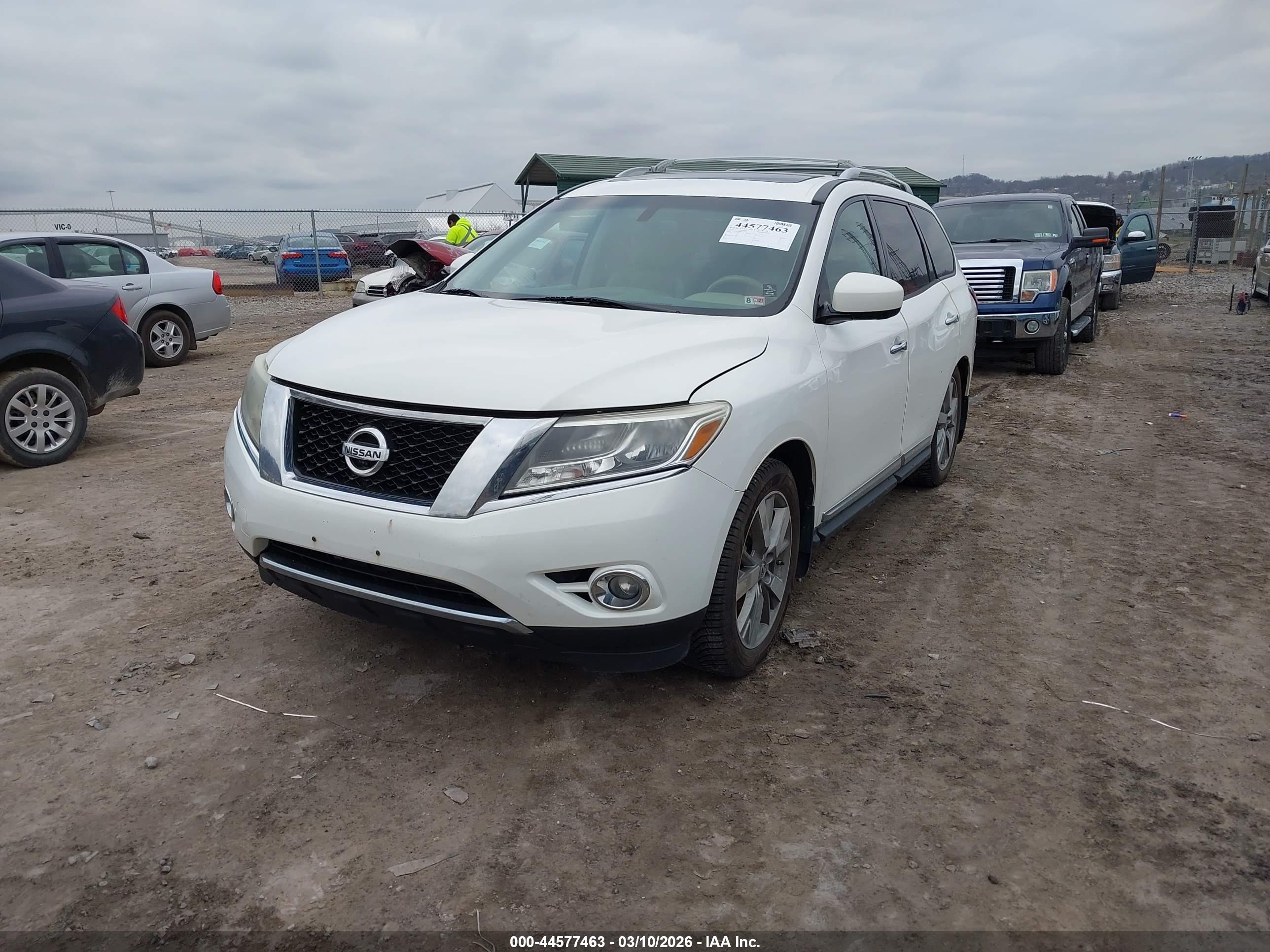 NISSAN PATHFINDER image 2