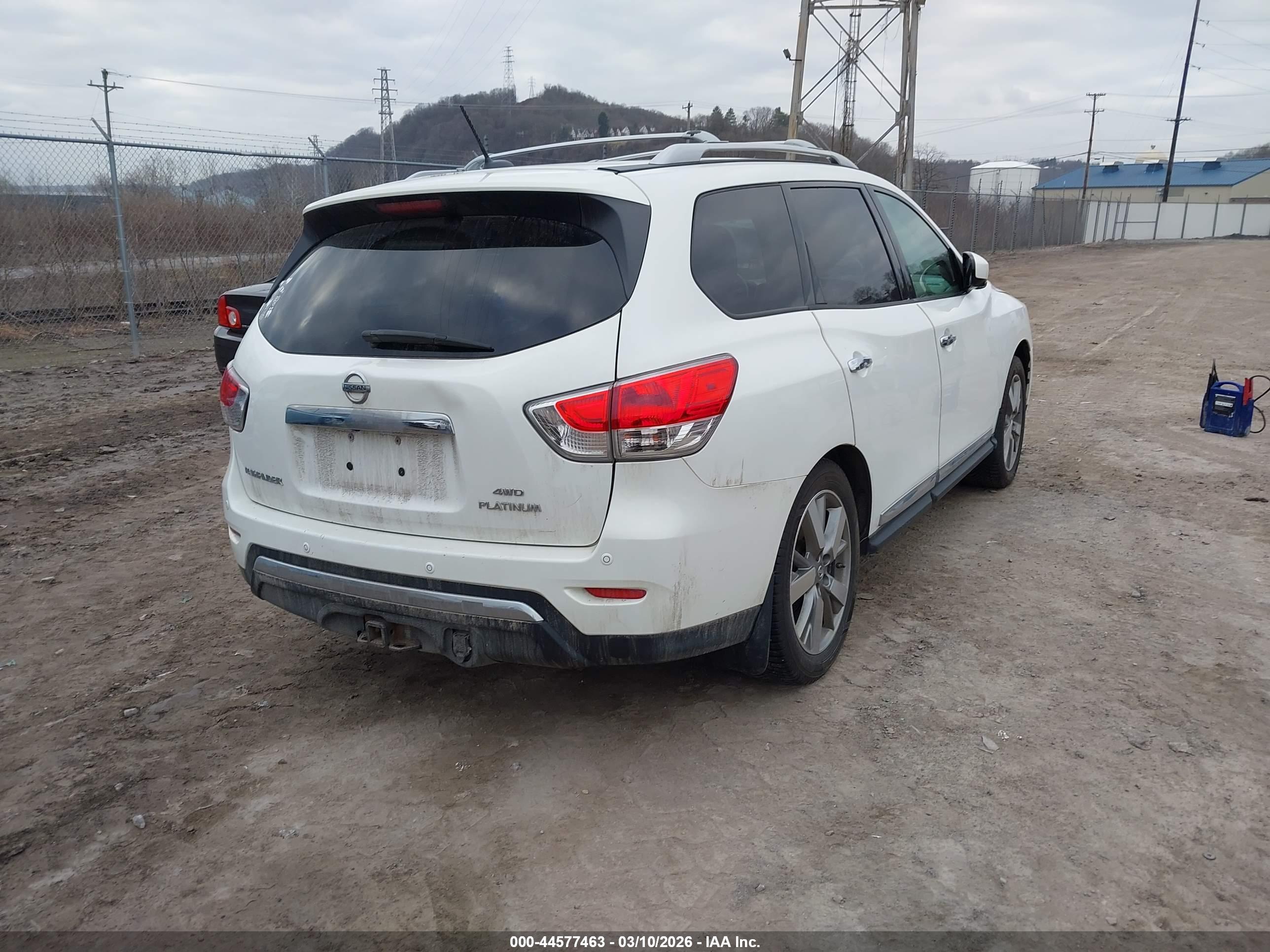 NISSAN PATHFINDER image 4