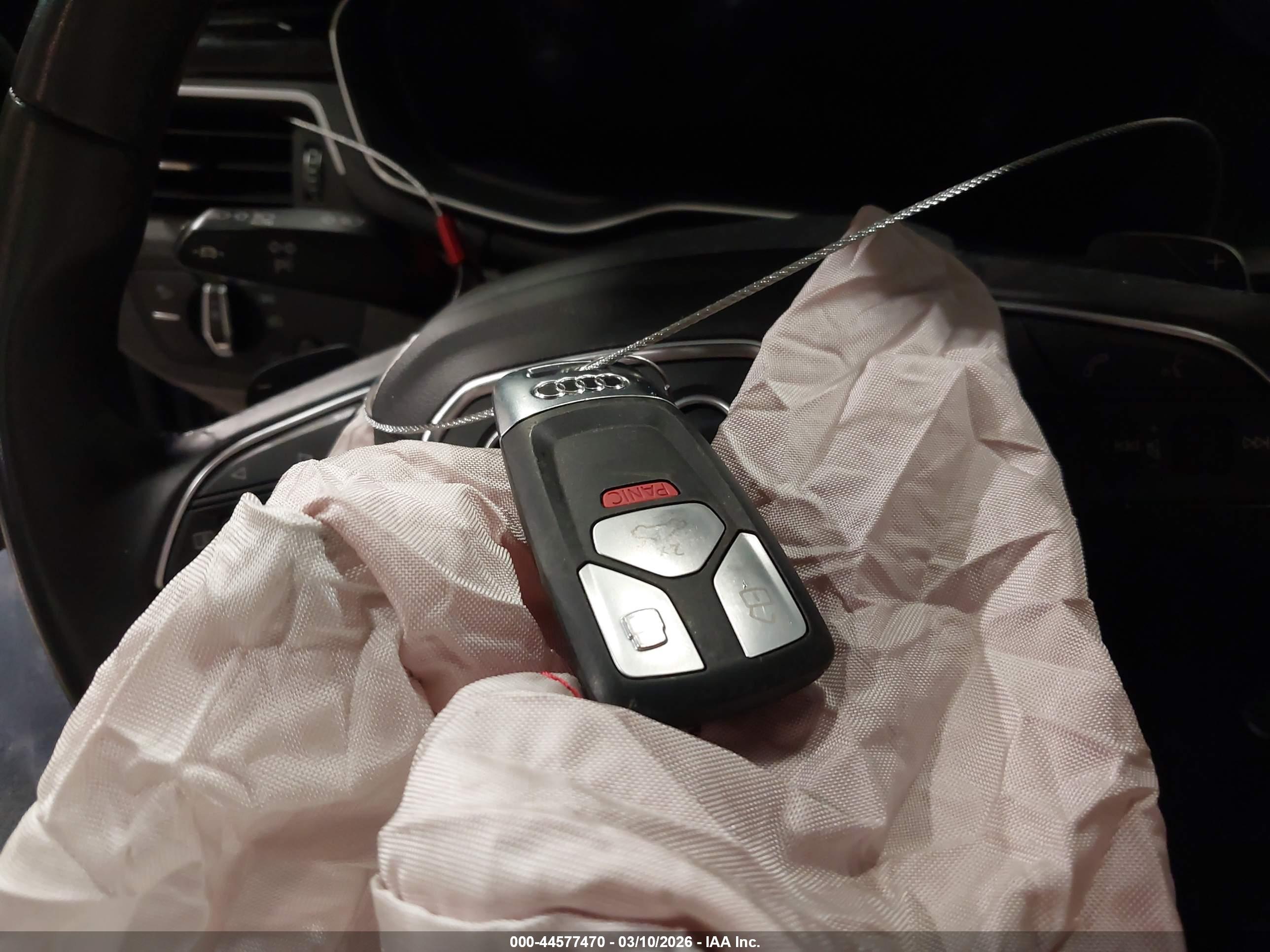 AUDI A4 image 11