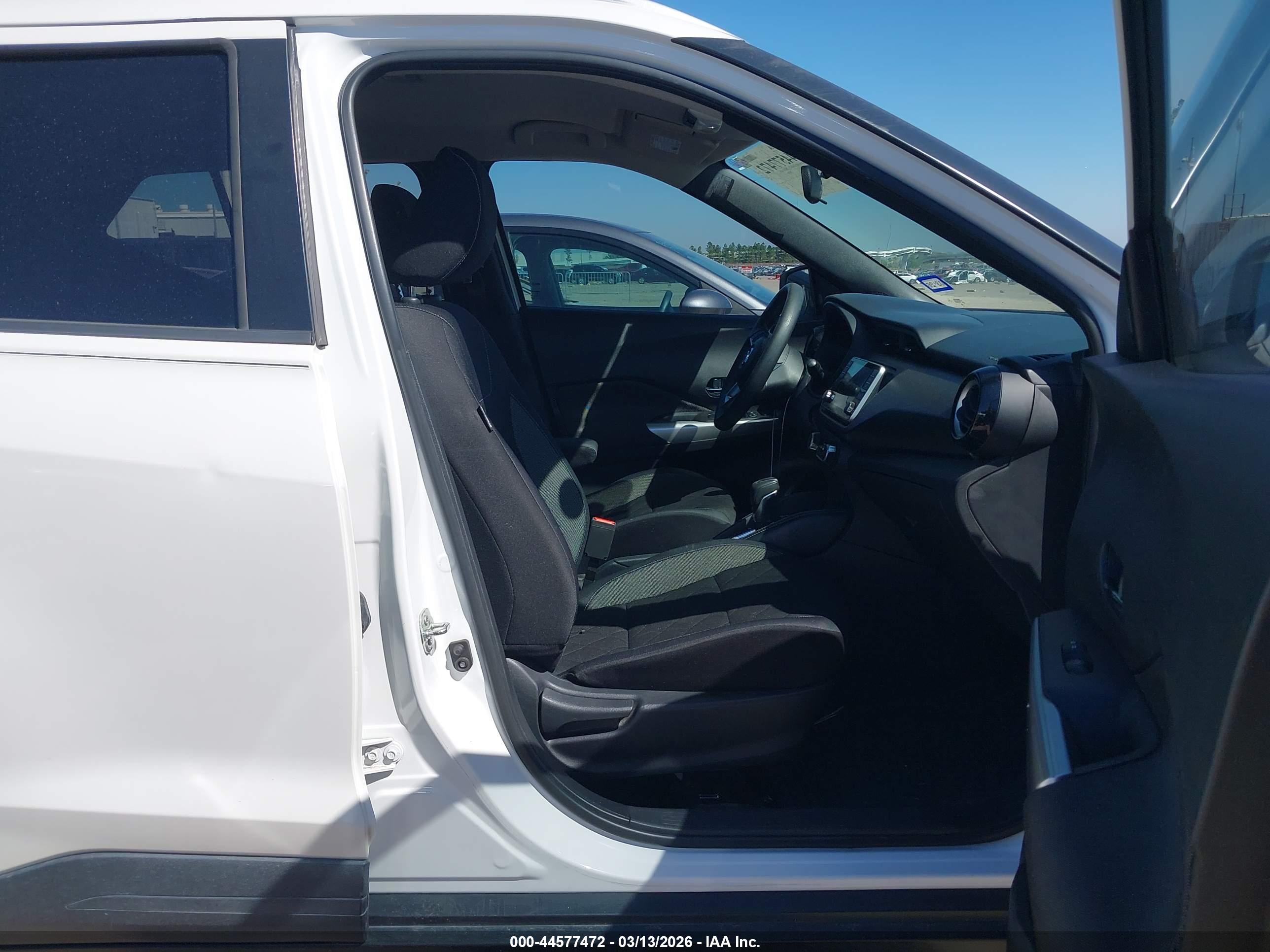 NISSAN KICKS image 5