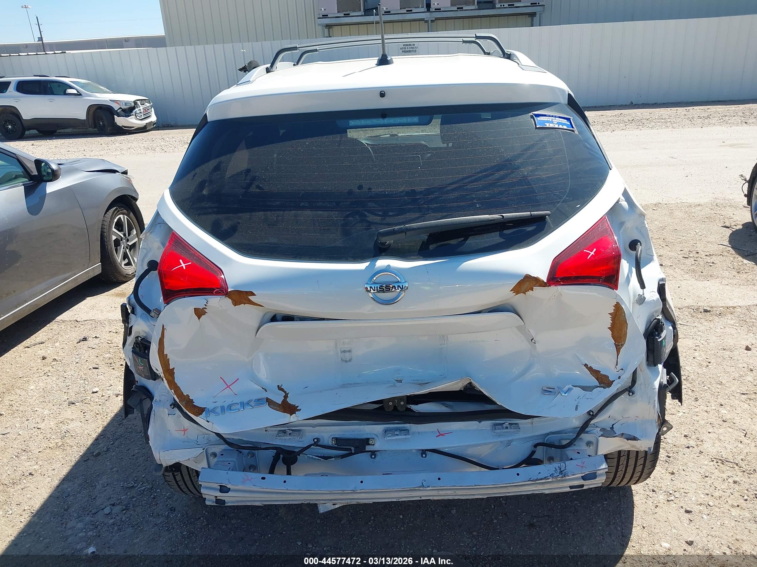 NISSAN KICKS image 6
