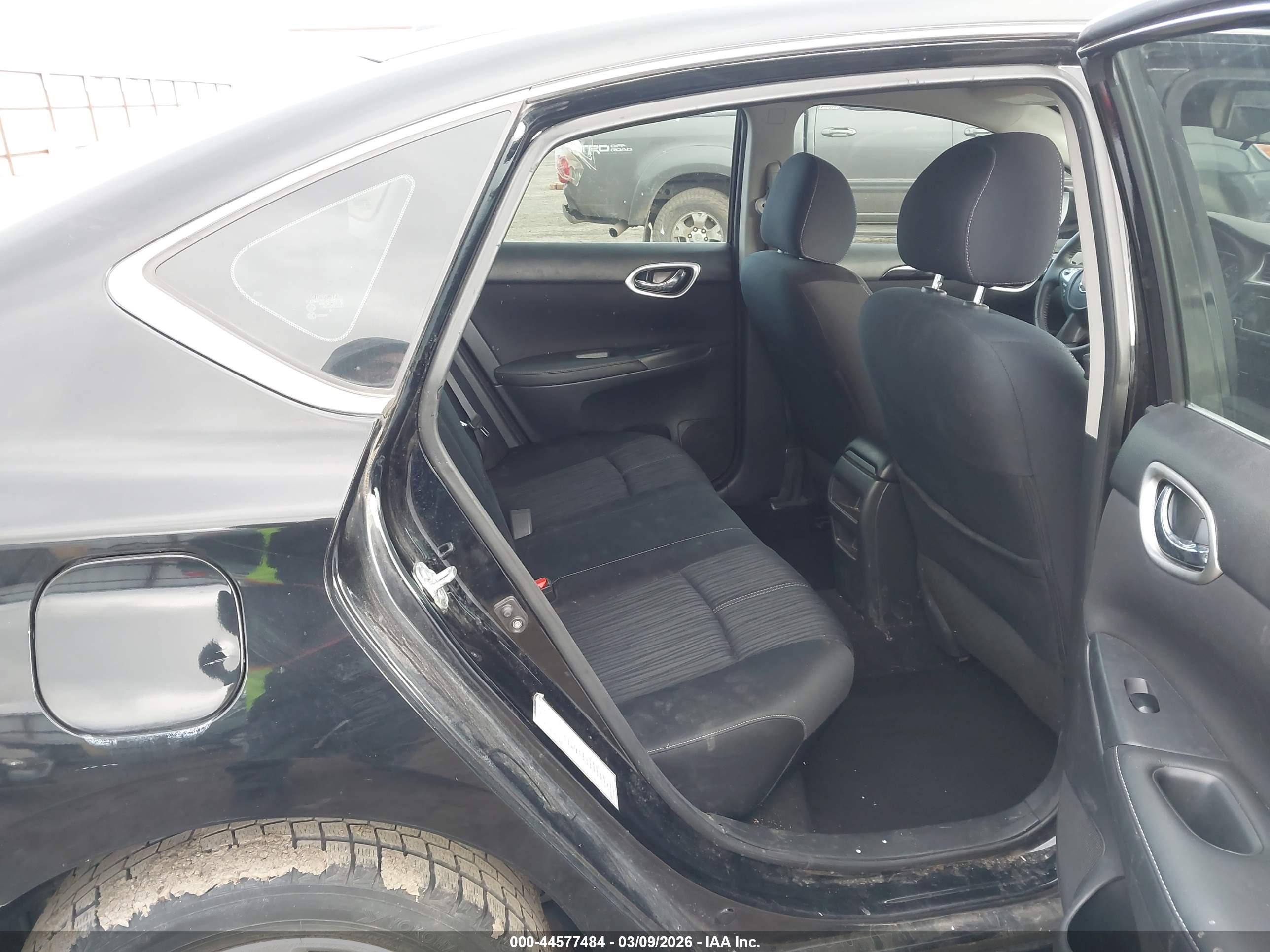 NISSAN SENTRA image 8