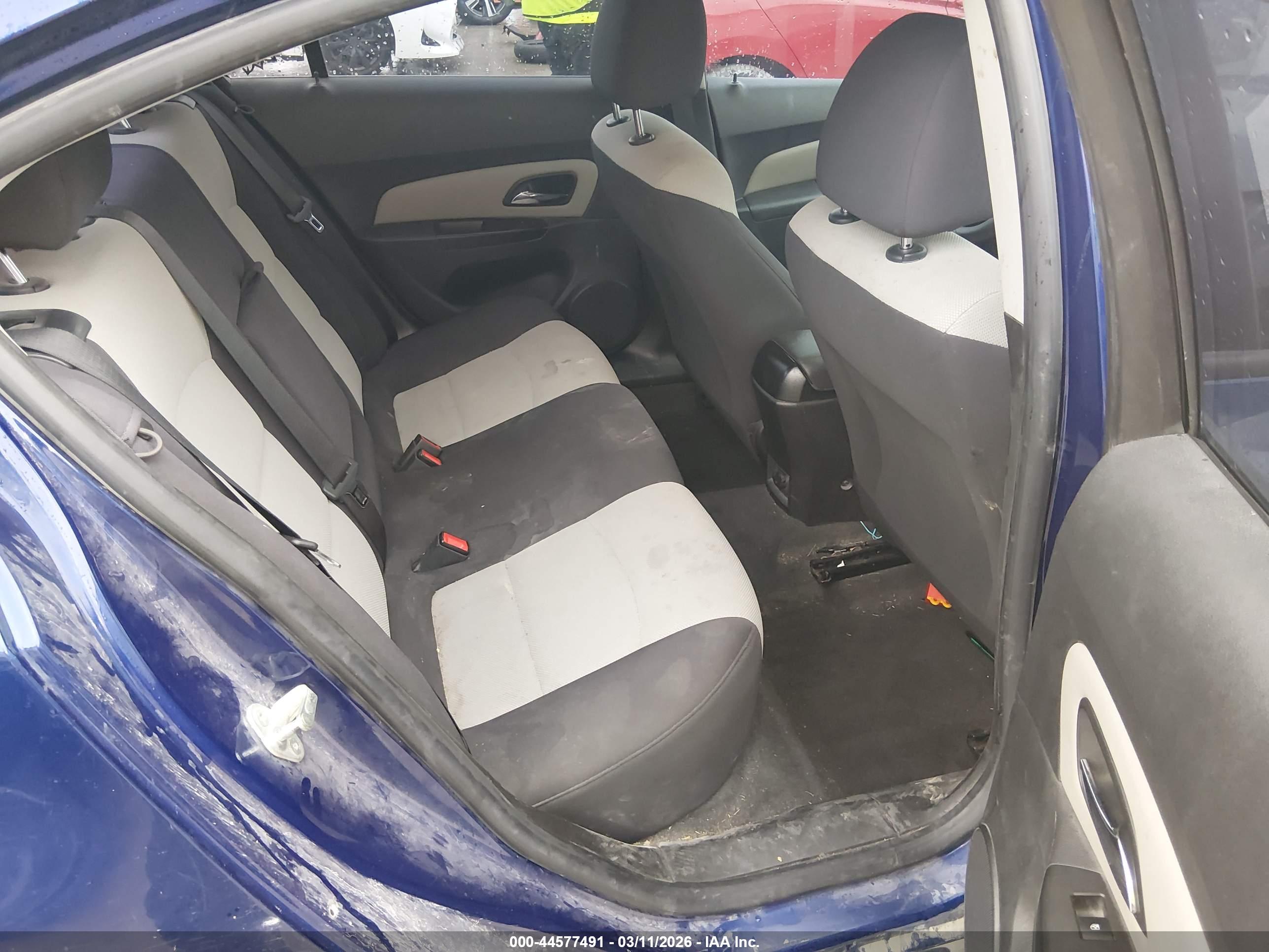 CHEVROLET CRUZE image 8