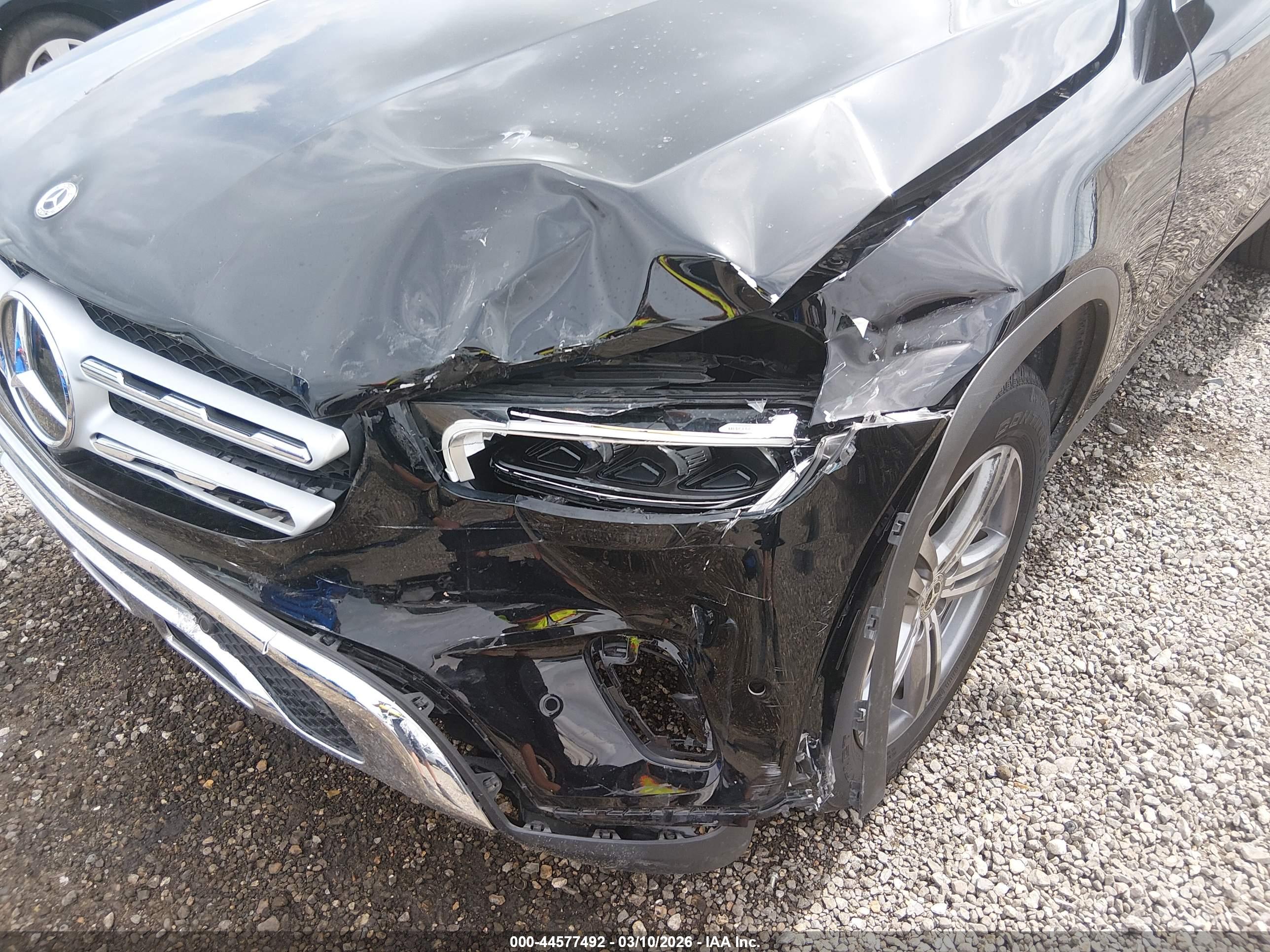 MERCEDES-BENZ GLC image 6