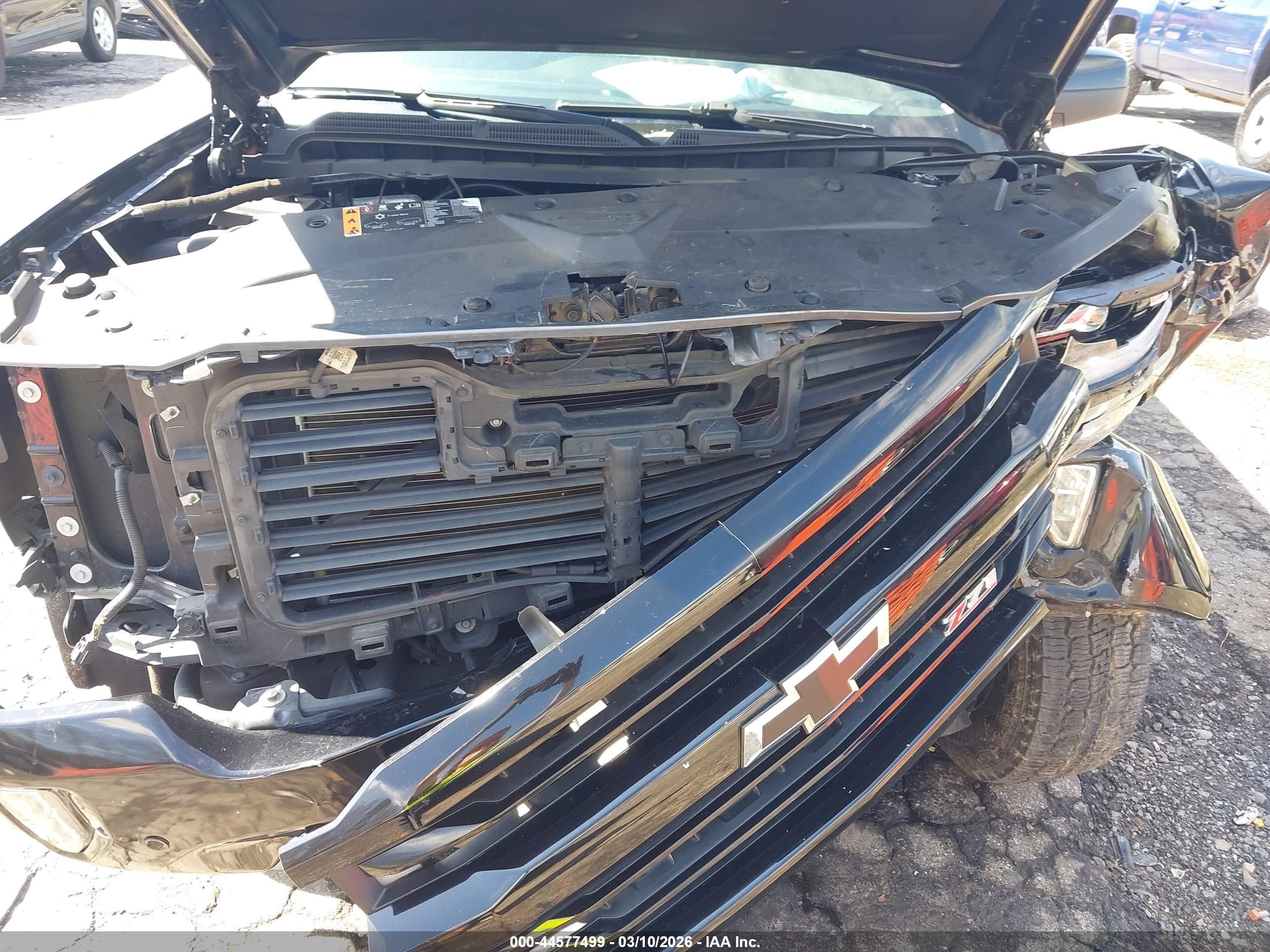 CHEVROLET SILVERADO image 10