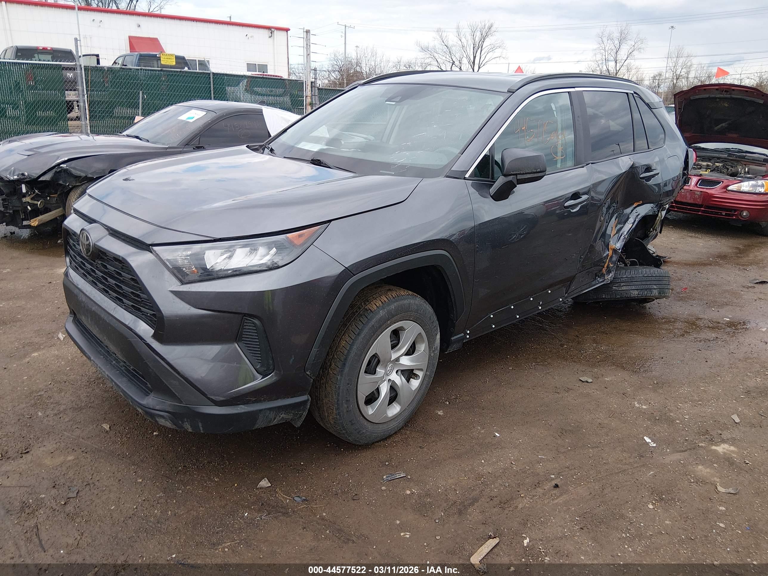 TOYOTA RAV4 image 2