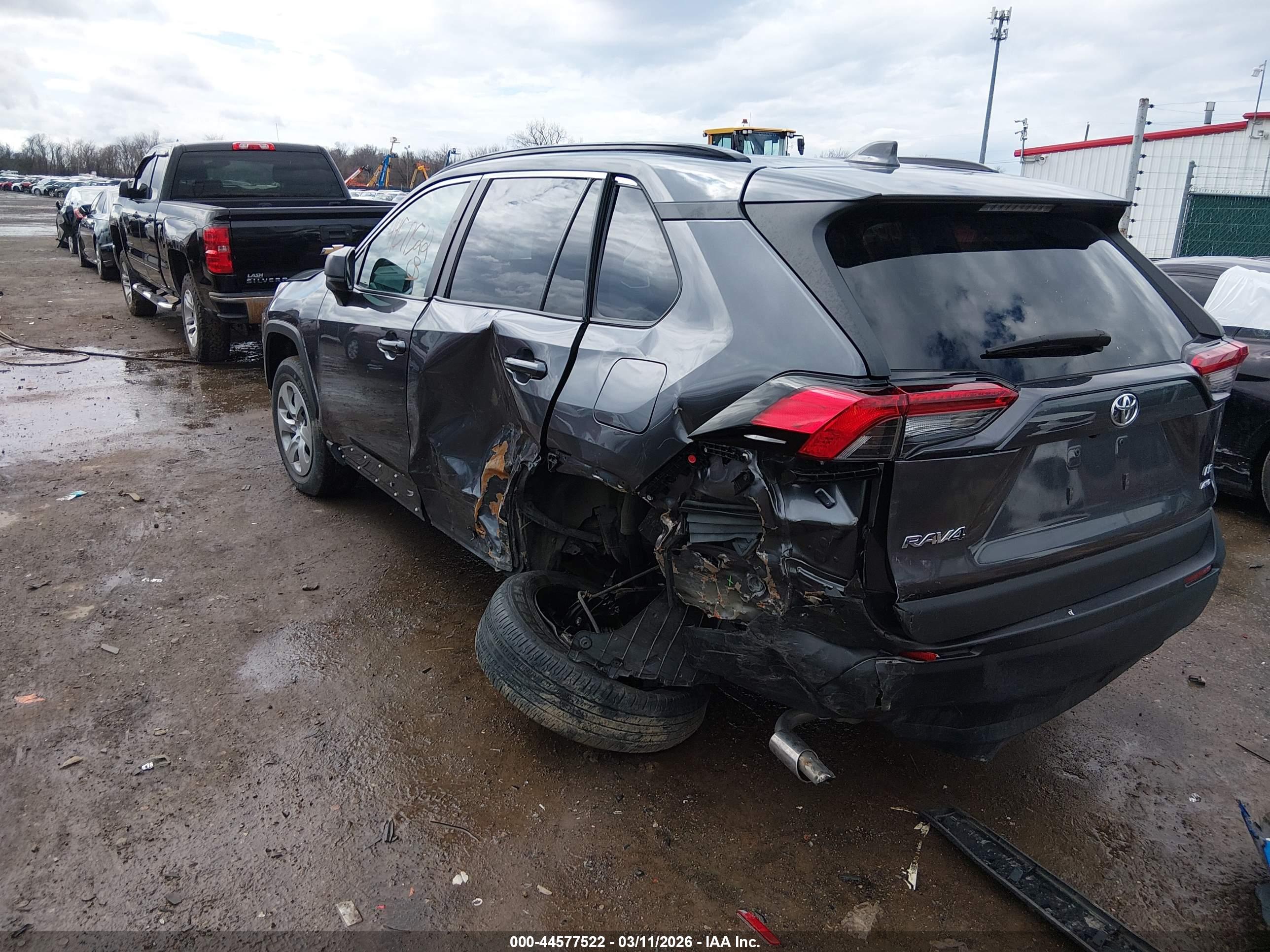 TOYOTA RAV4 image 3