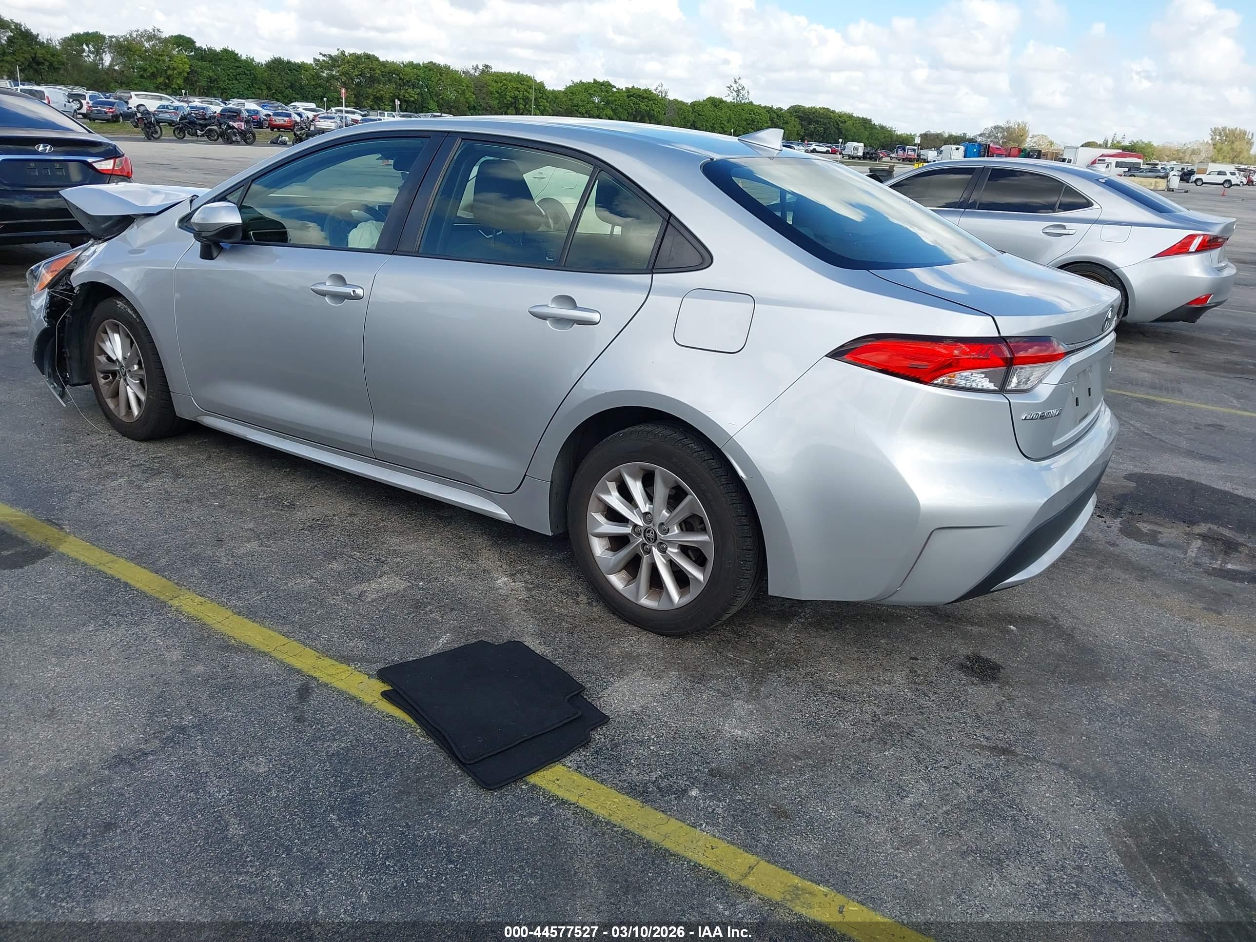 TOYOTA COROLLA image 3
