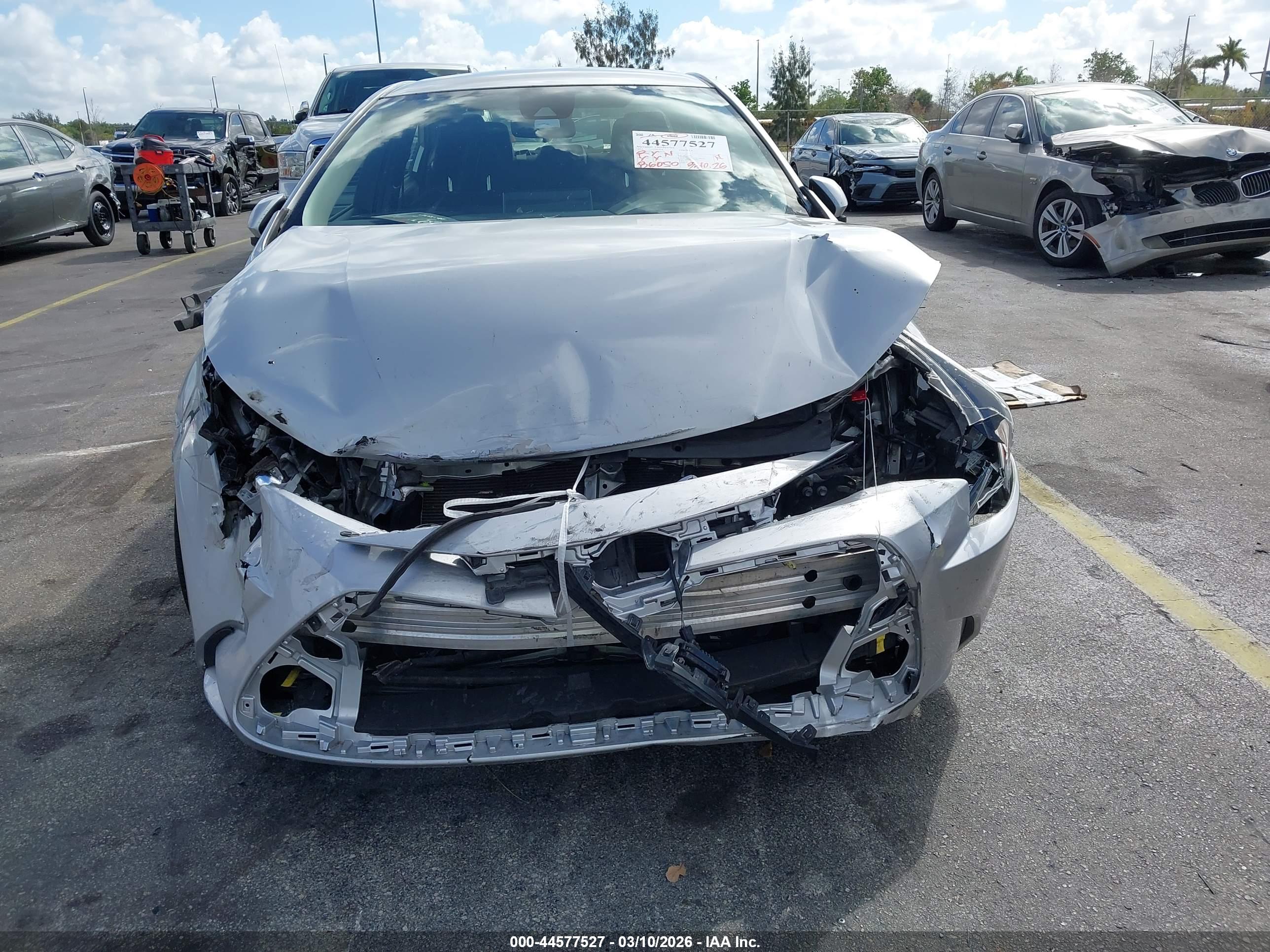 TOYOTA COROLLA image 6