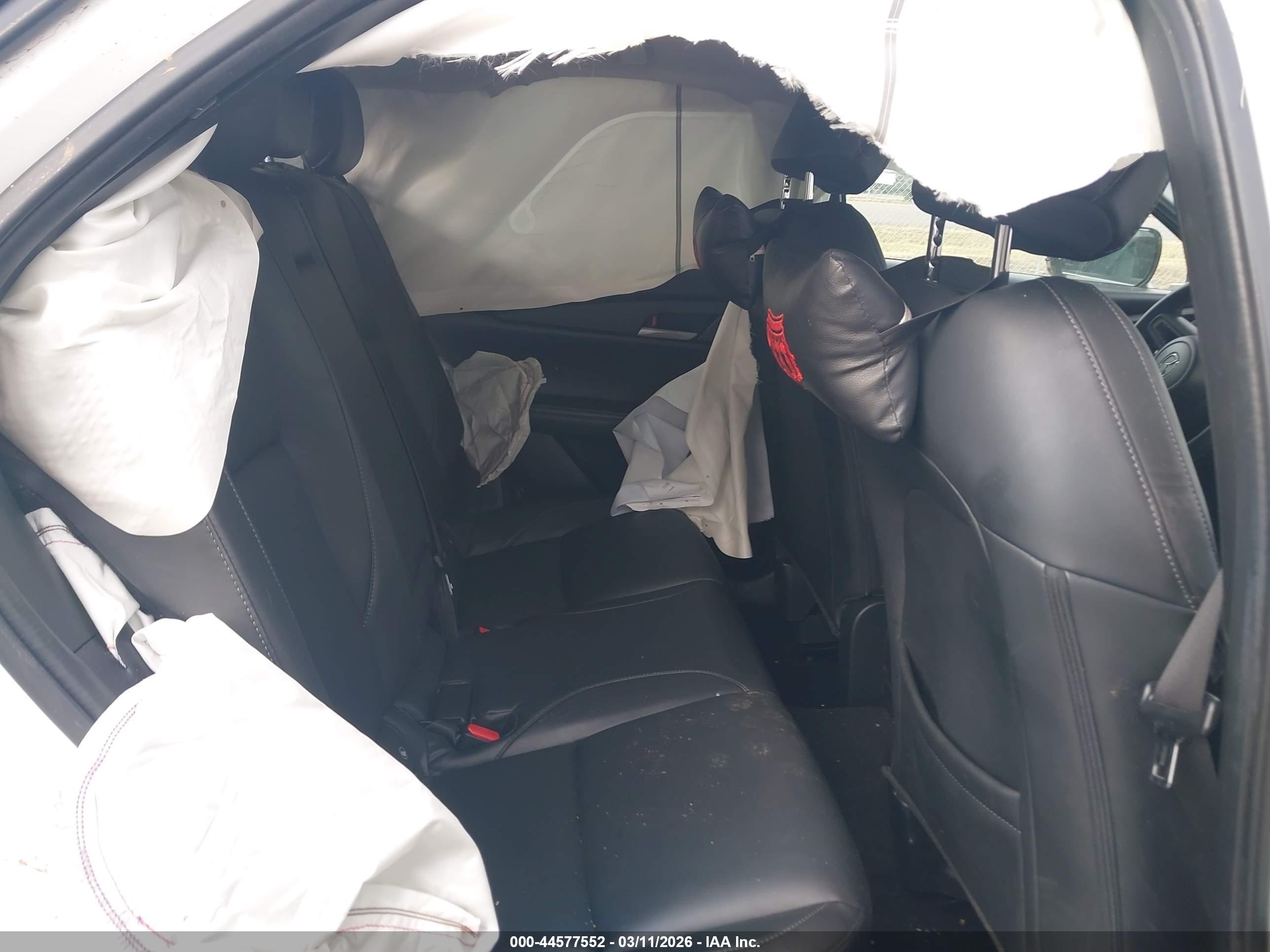 MAZDA CX-30 image 8