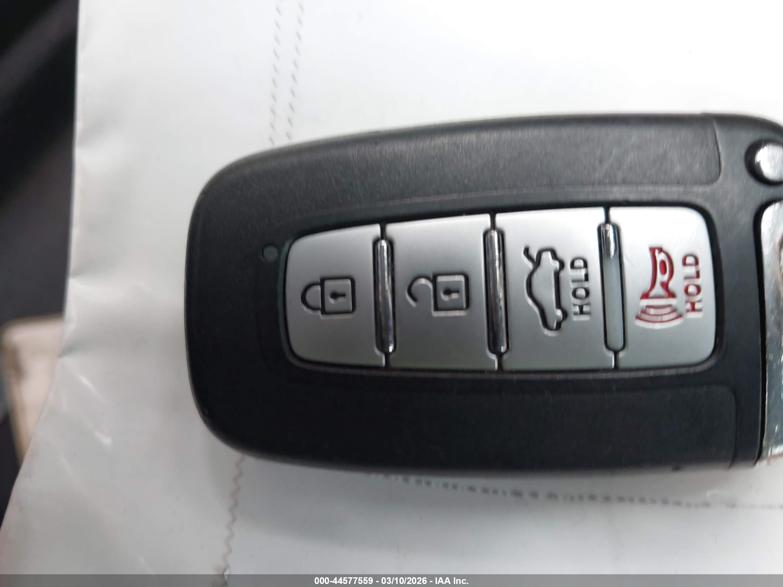 HYUNDAI SONATA image 11
