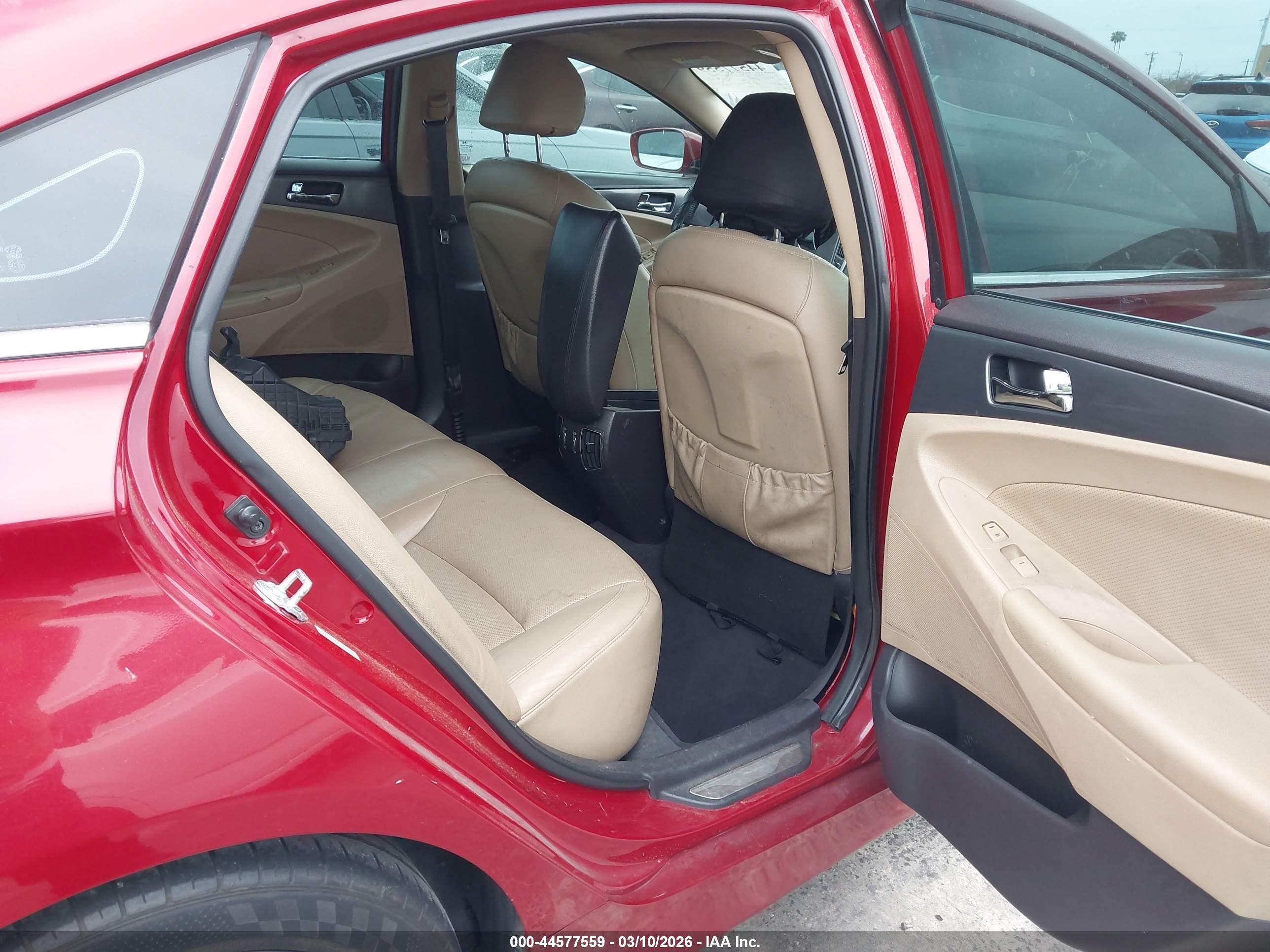 HYUNDAI SONATA image 8
