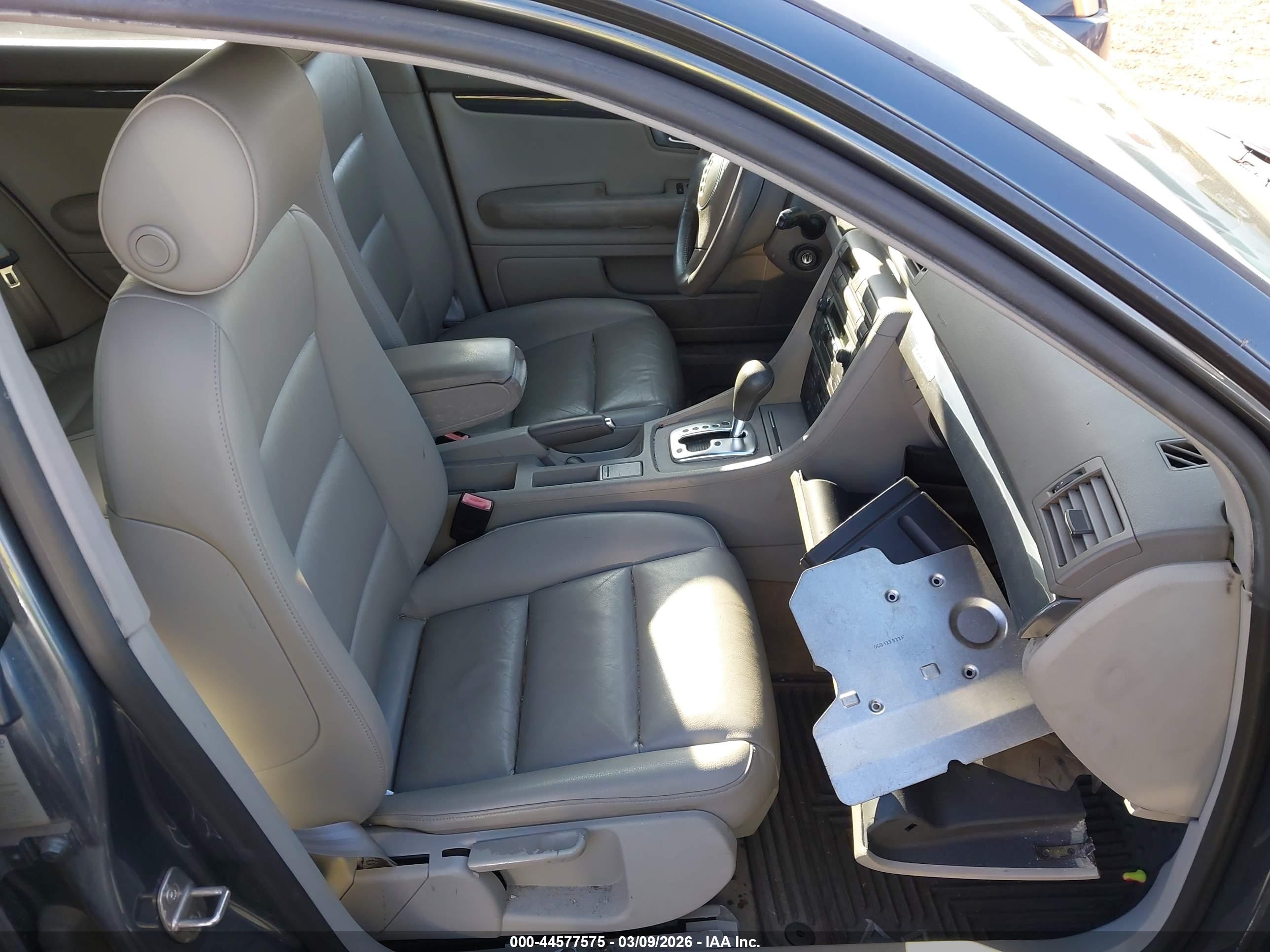 AUDI A4 image 5