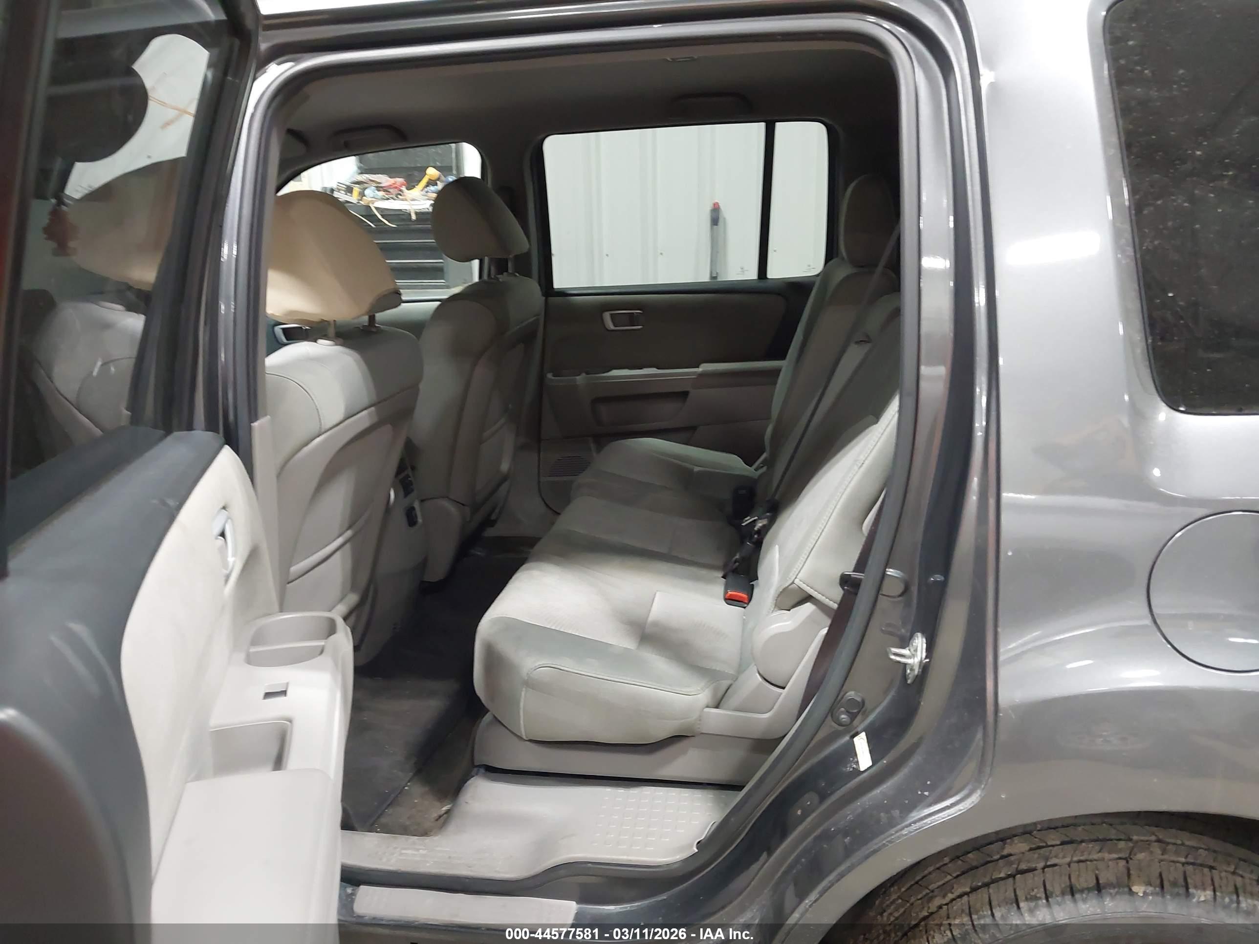 HONDA PILOT image 8