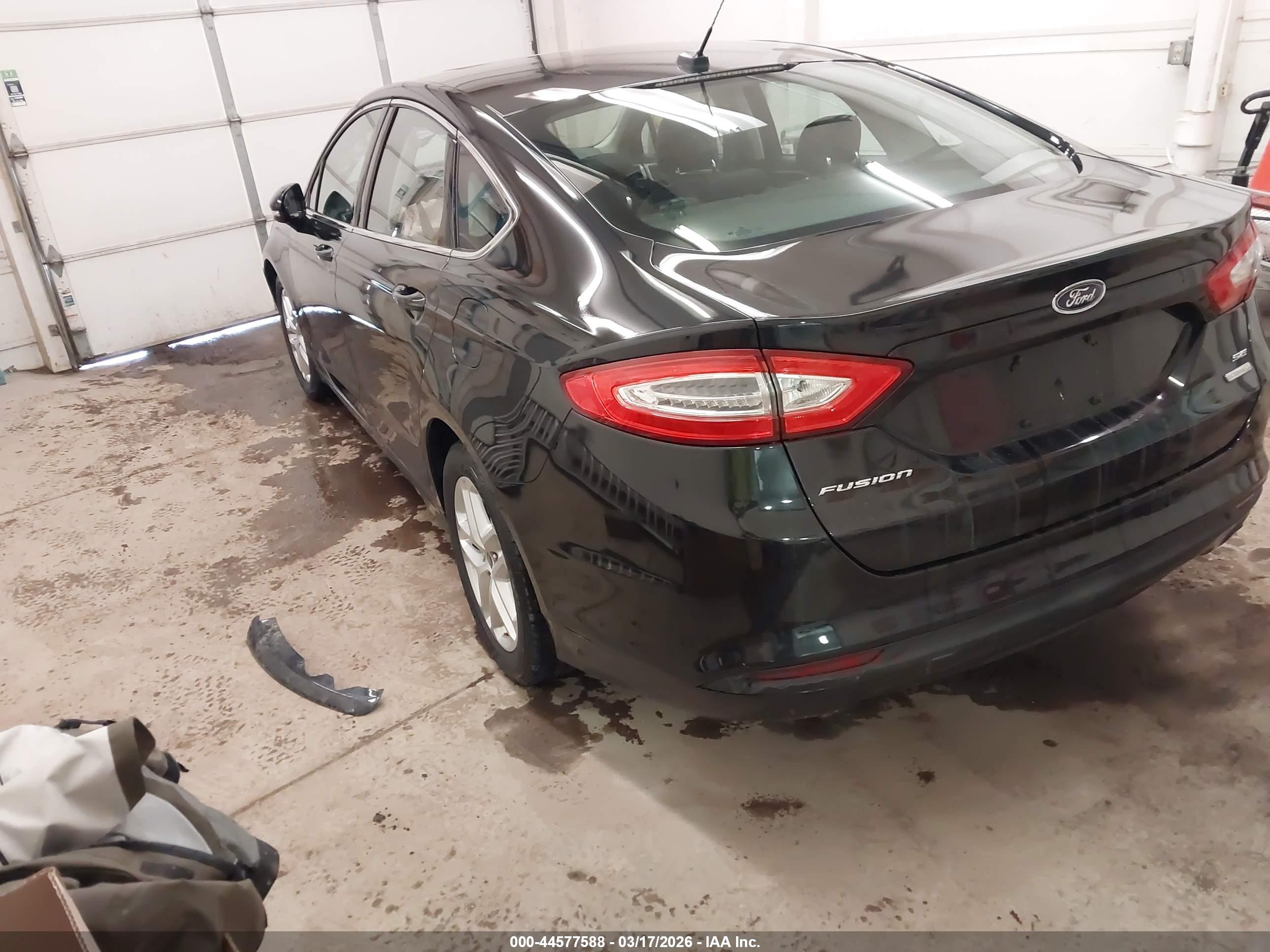 FORD FUSION image 3