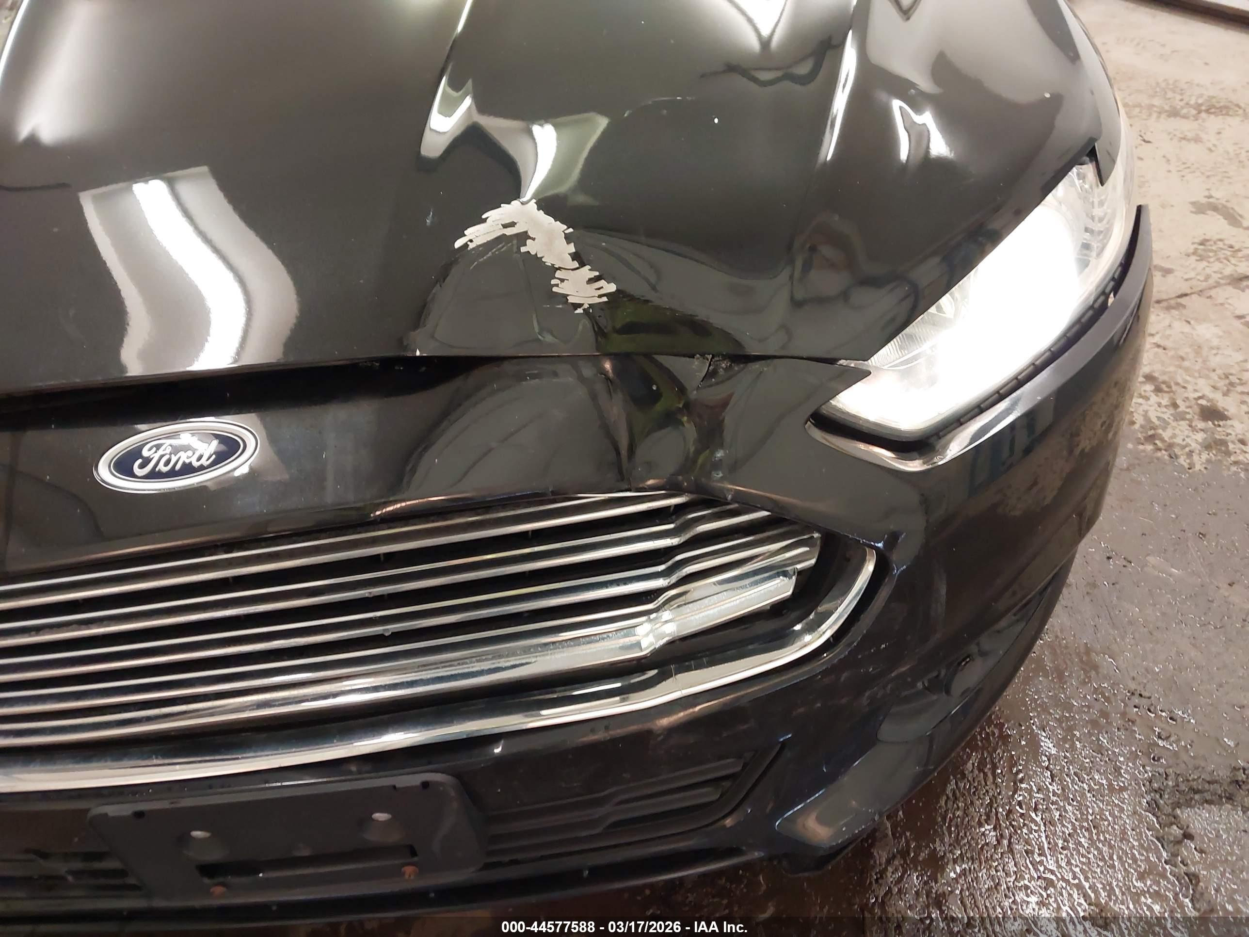FORD FUSION image 6
