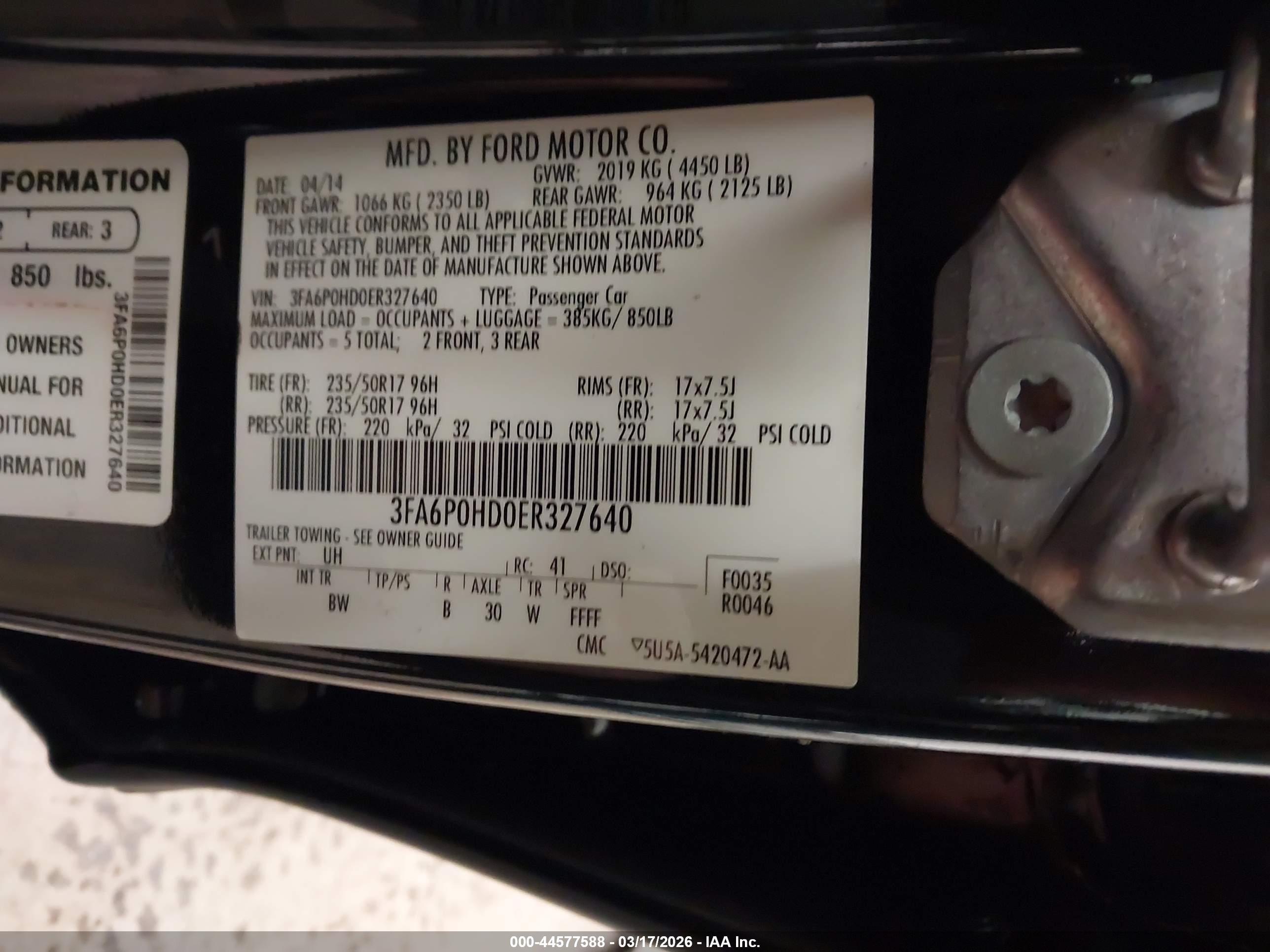 FORD FUSION image 9