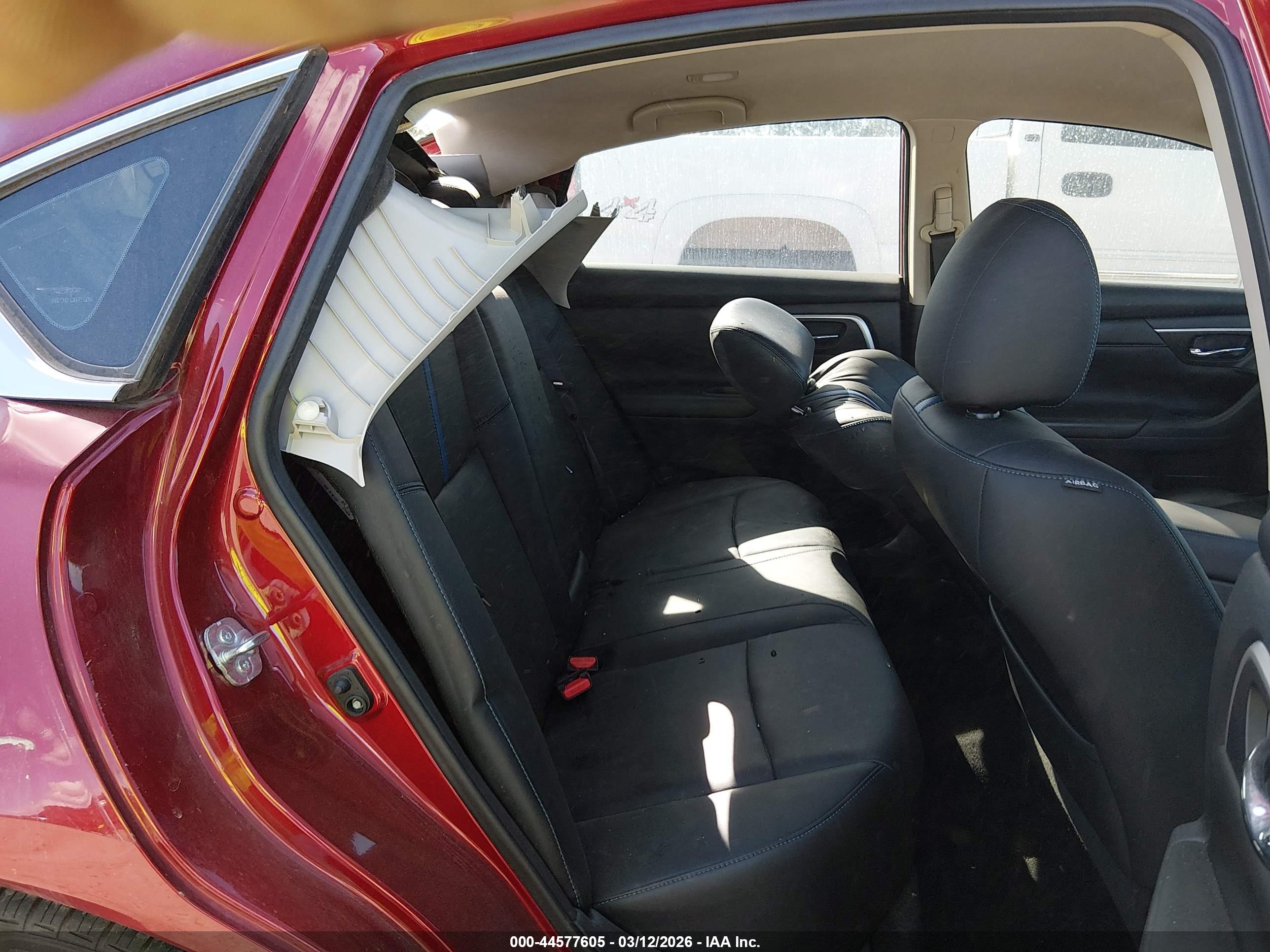 NISSAN ALTIMA image 8