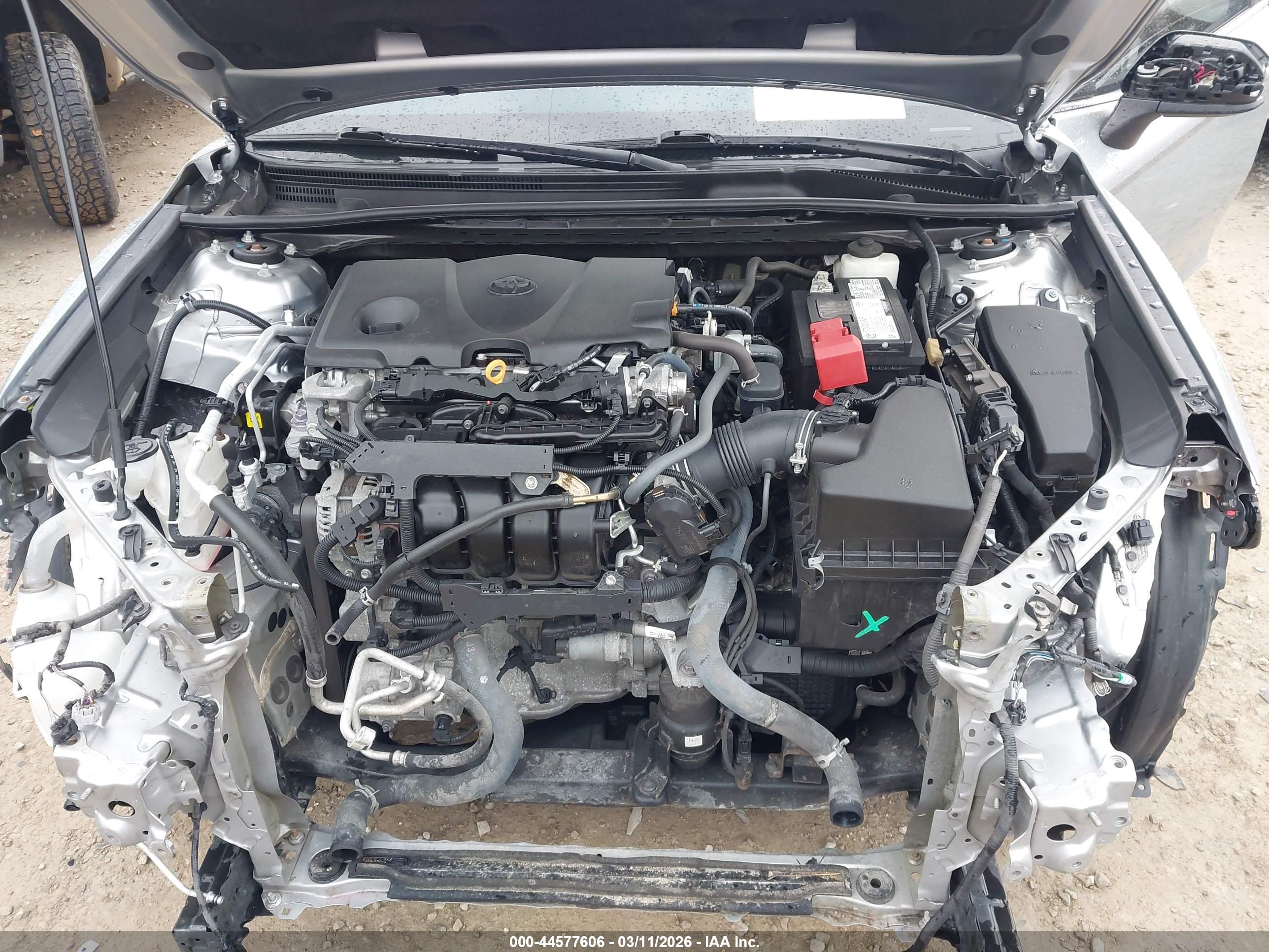 TOYOTA CAMRY image 10