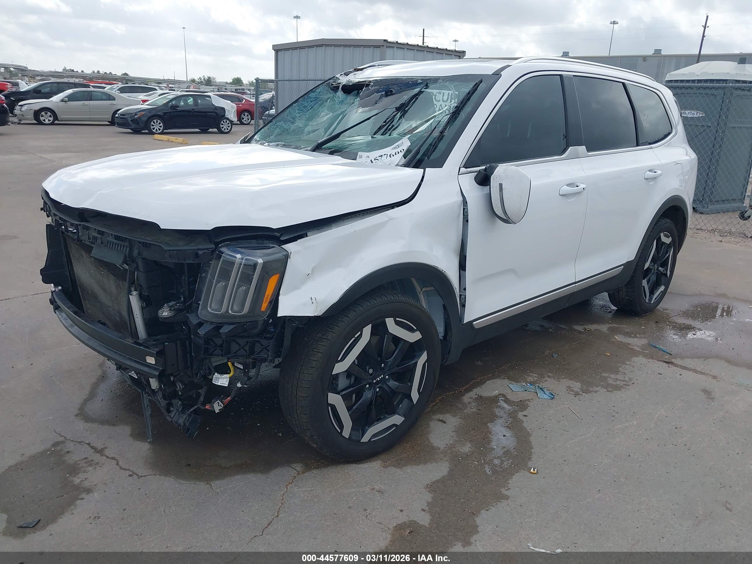KIA TELLURIDE image 2