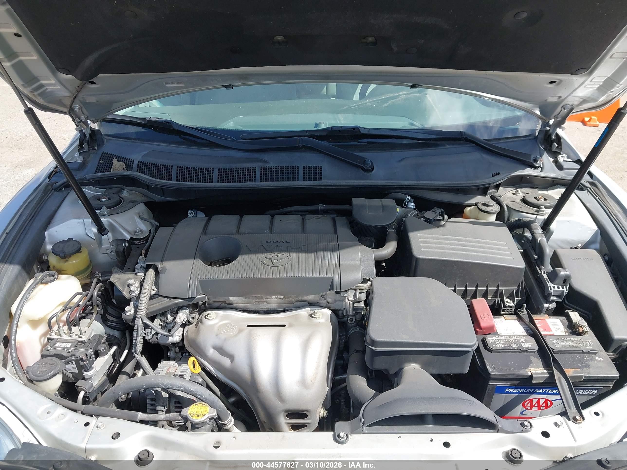 TOYOTA CAMRY image 10