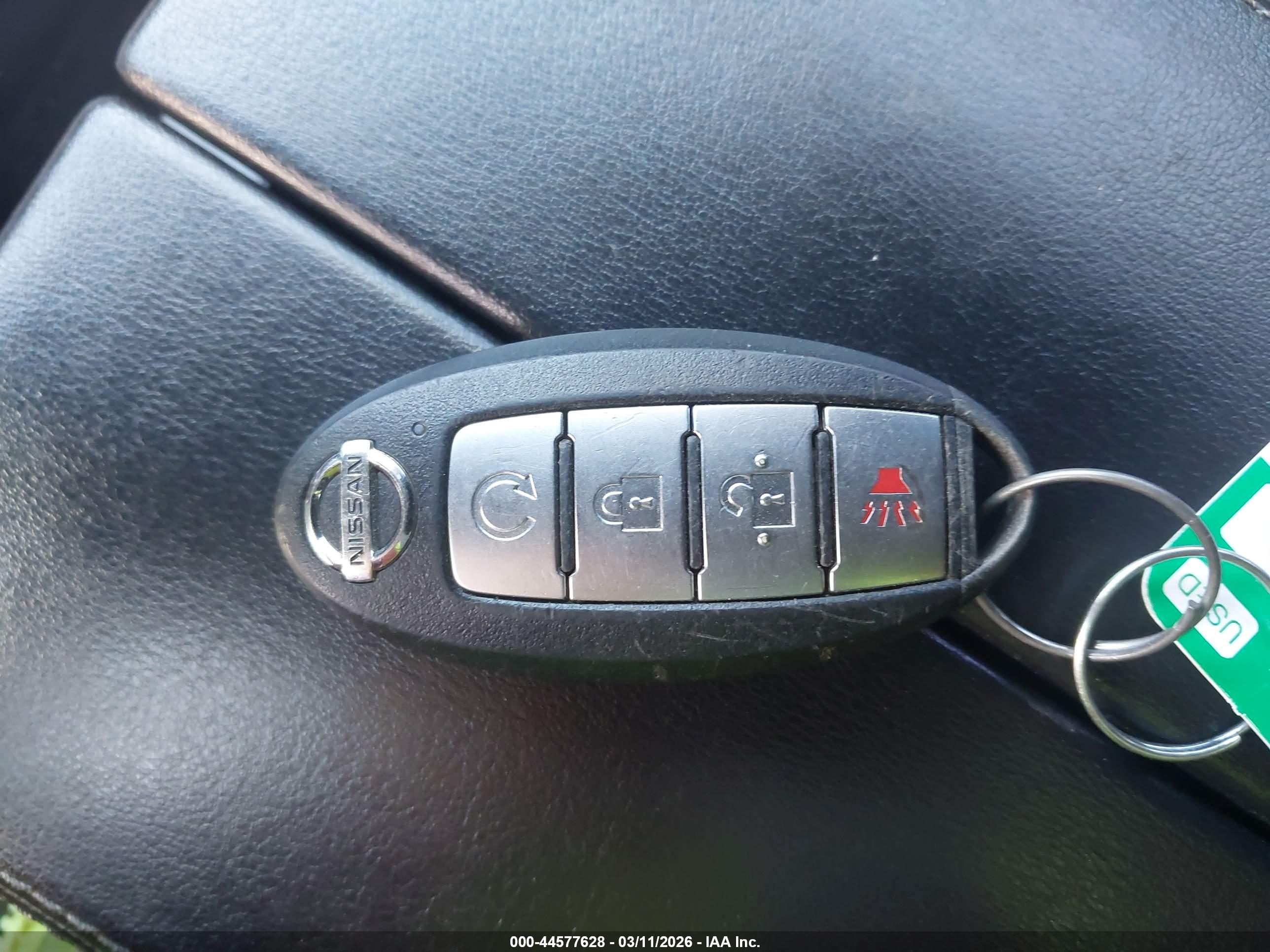 NISSAN ROGUE image 11