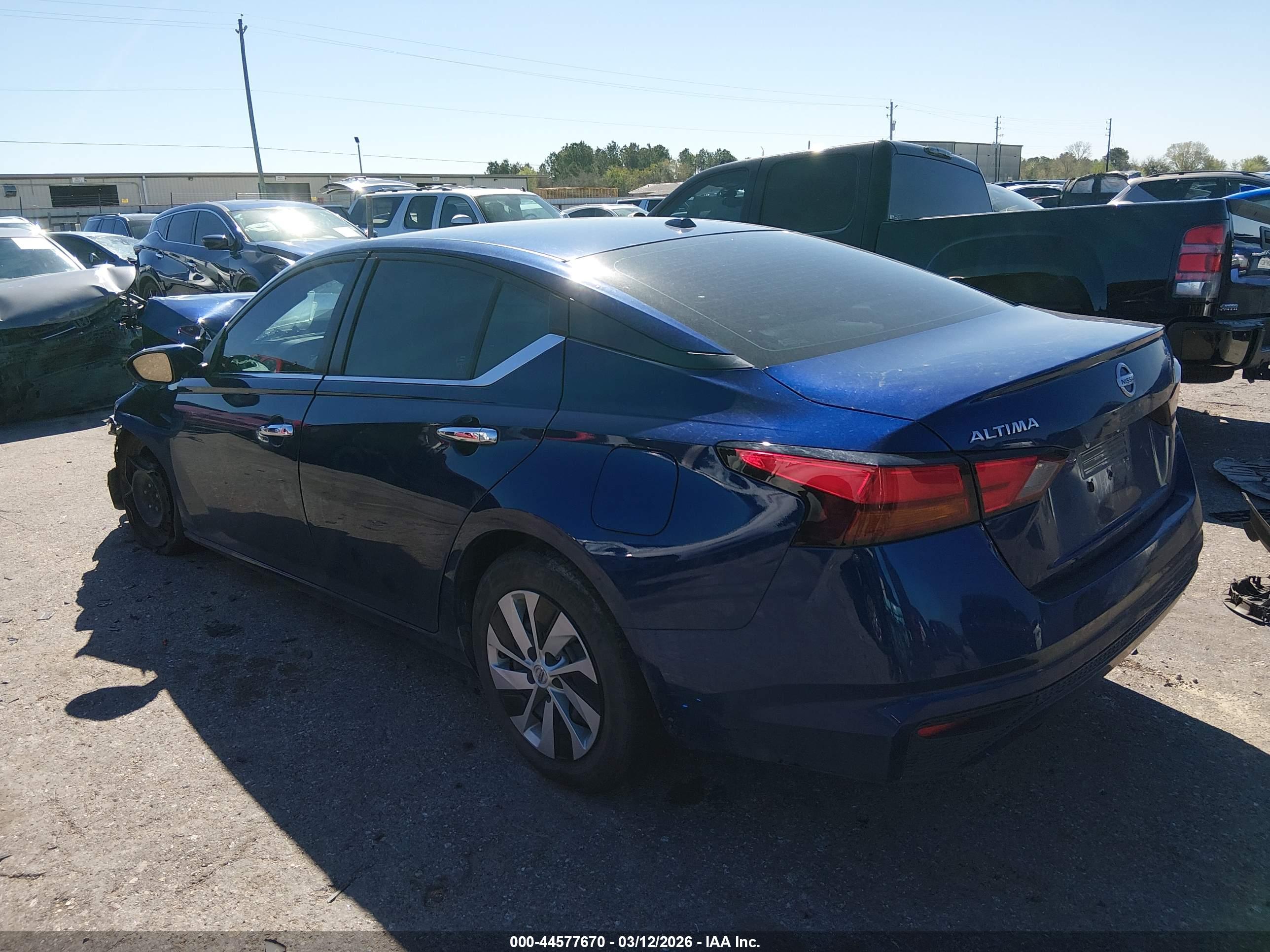 NISSAN ALTIMA image 3