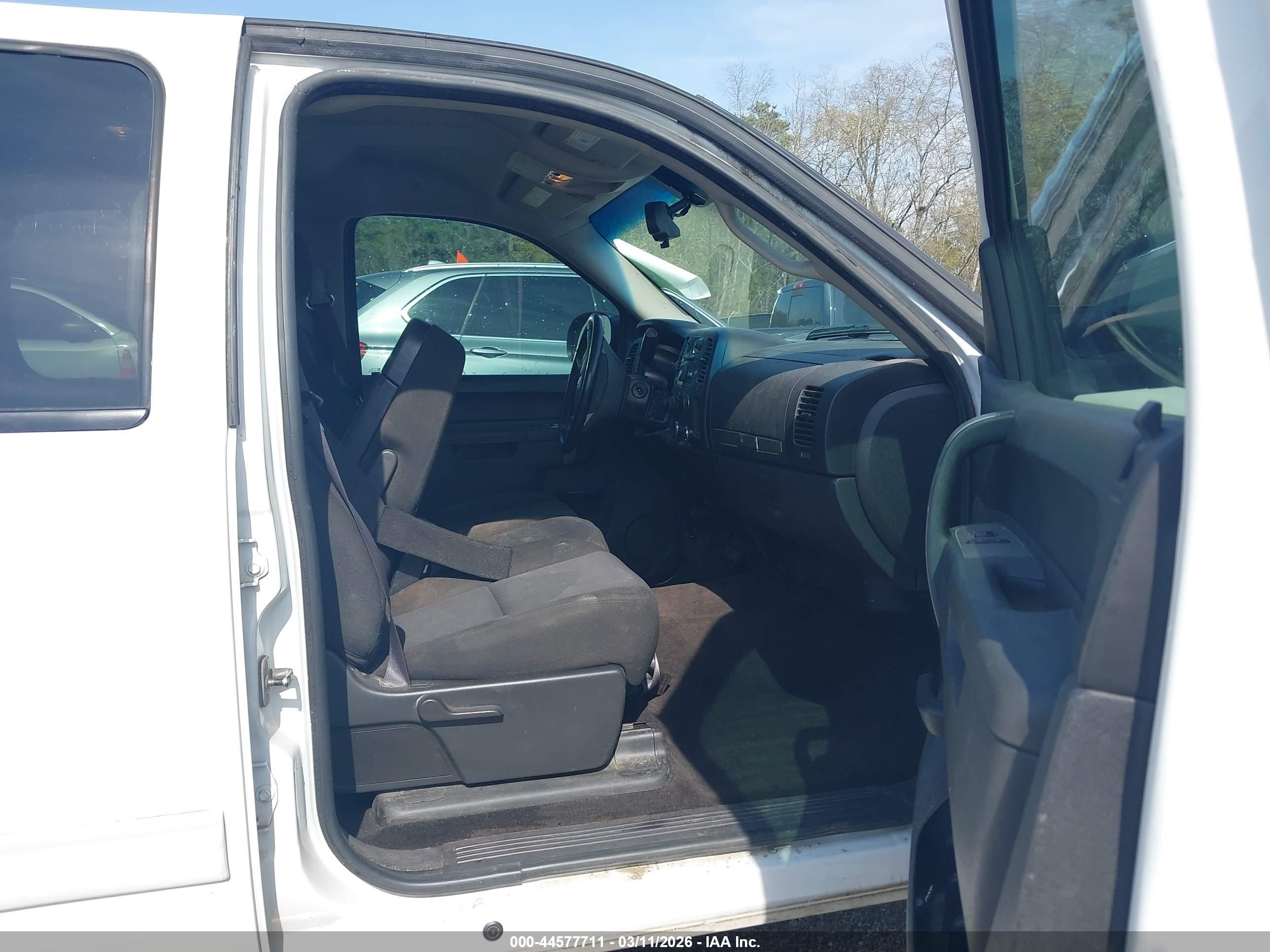 GMC SIERRA image 5