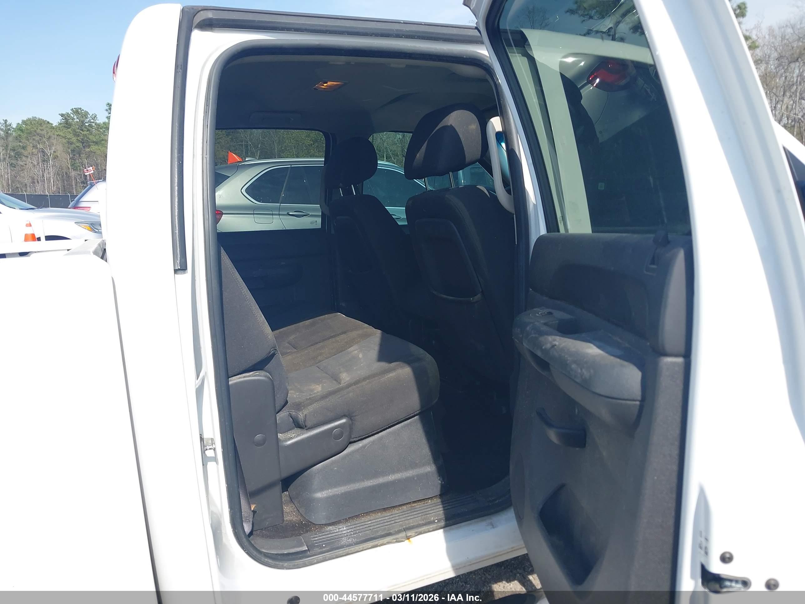 GMC SIERRA image 8