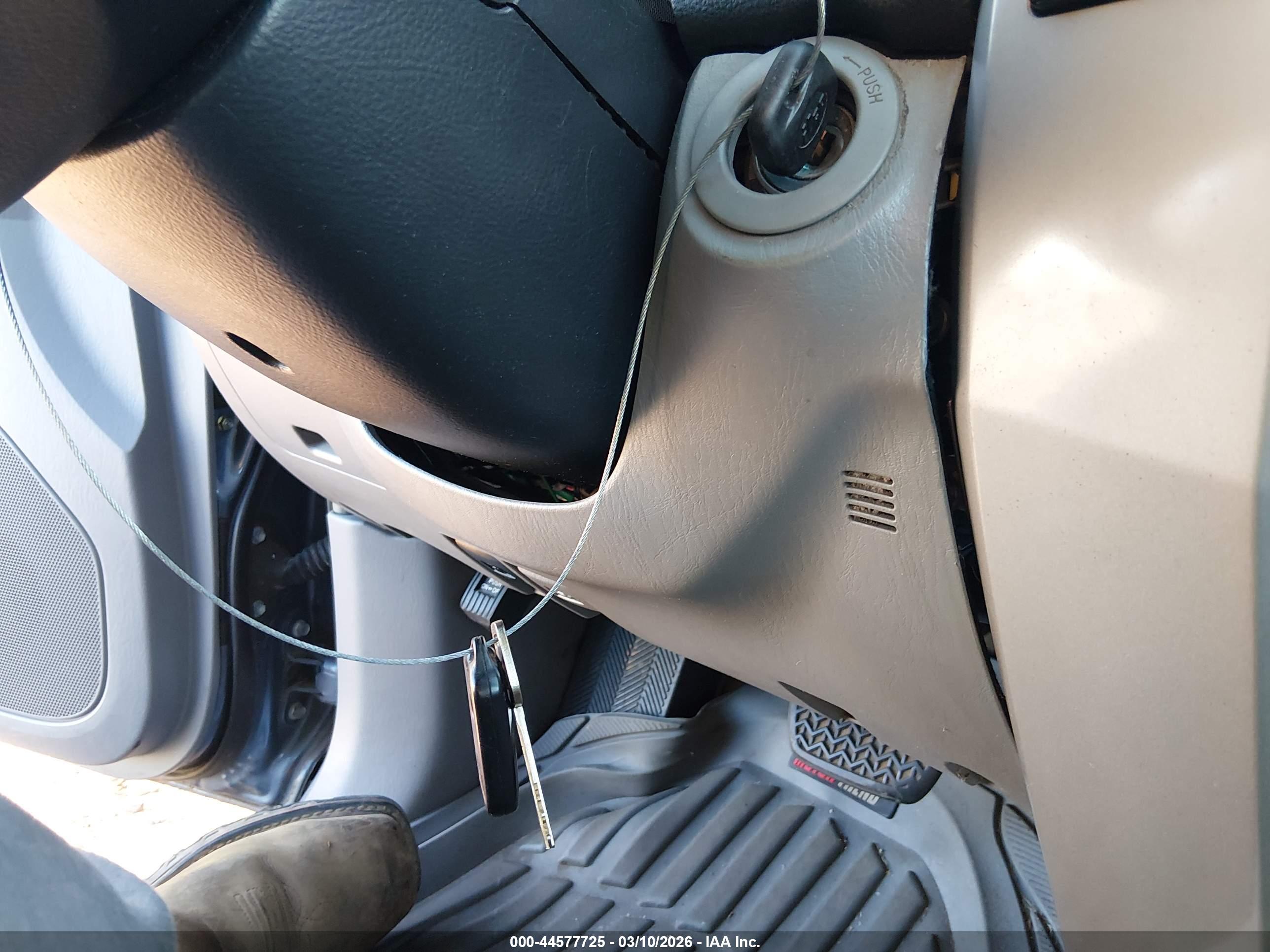 TOYOTA 4RUNNER image 11