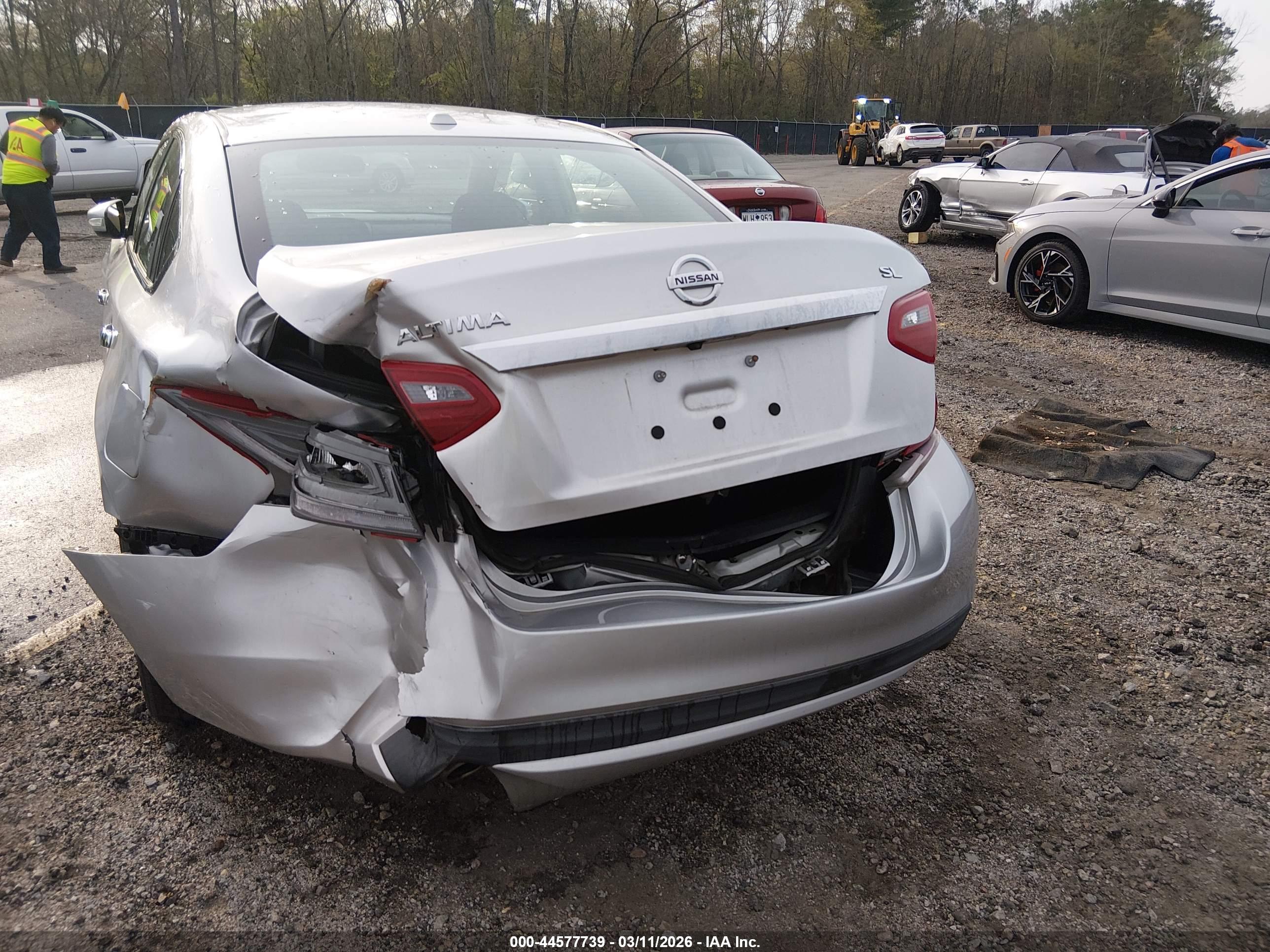 NISSAN ALTIMA image 6