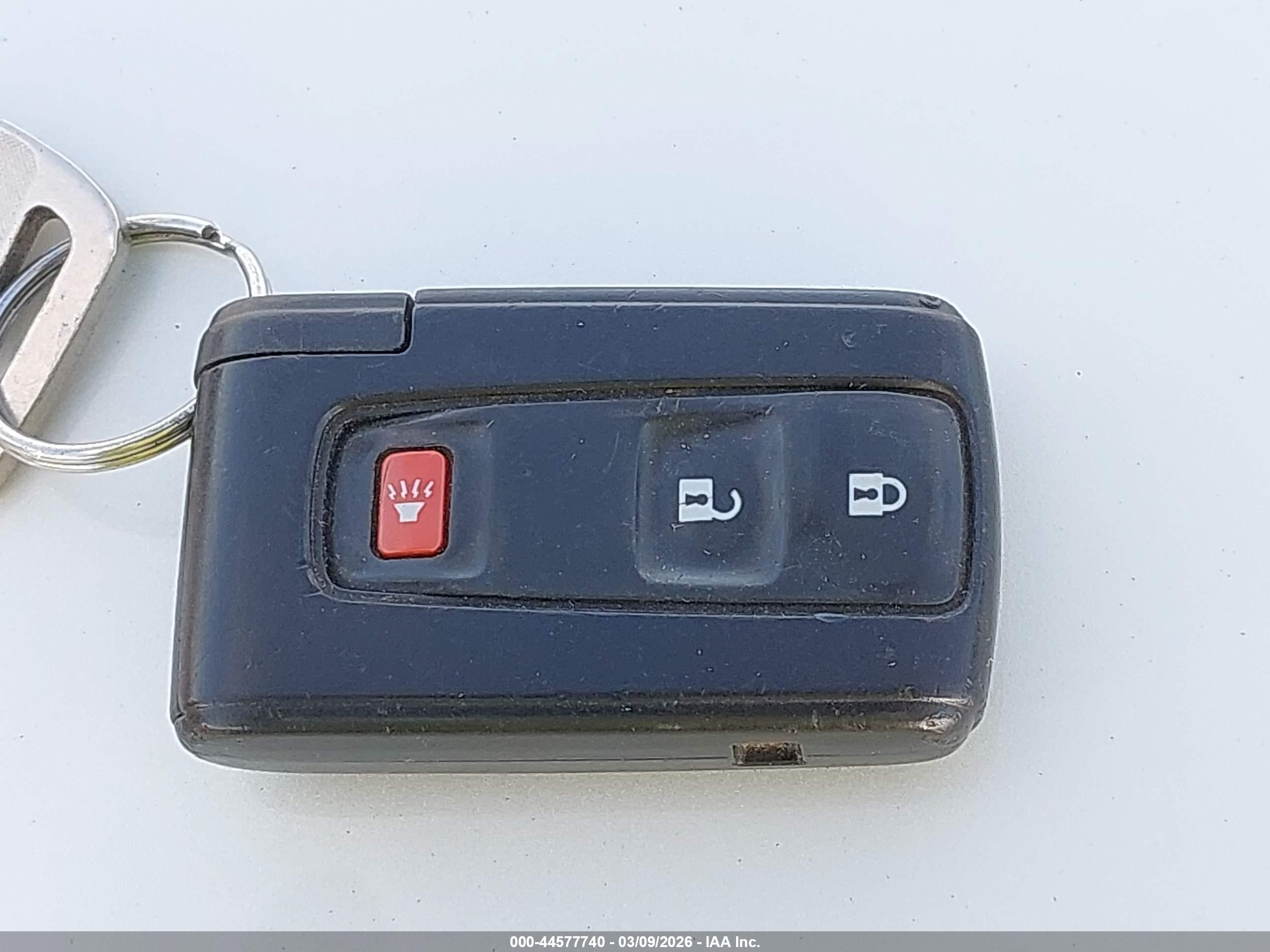 TOYOTA PRIUS image 11