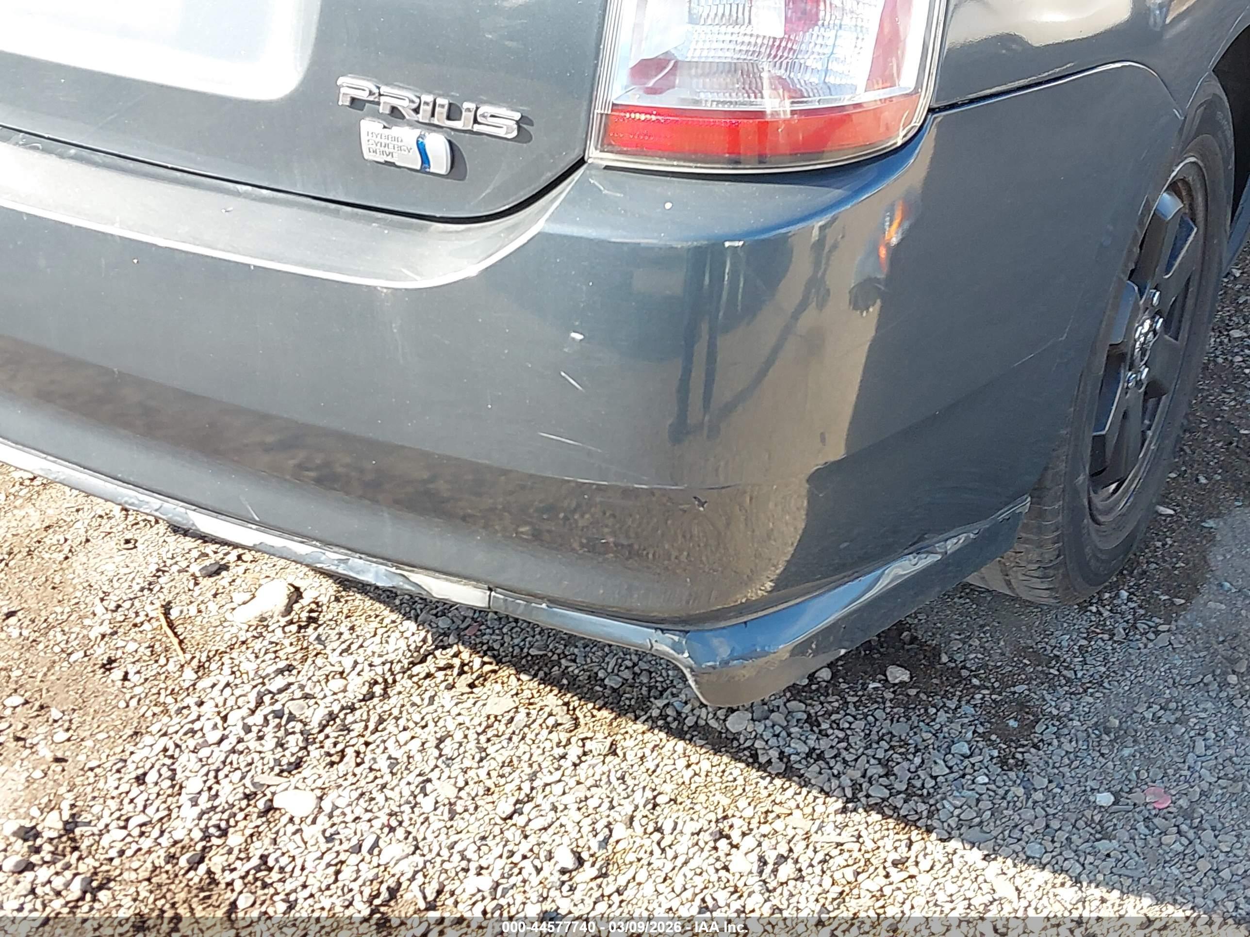 TOYOTA PRIUS image 6
