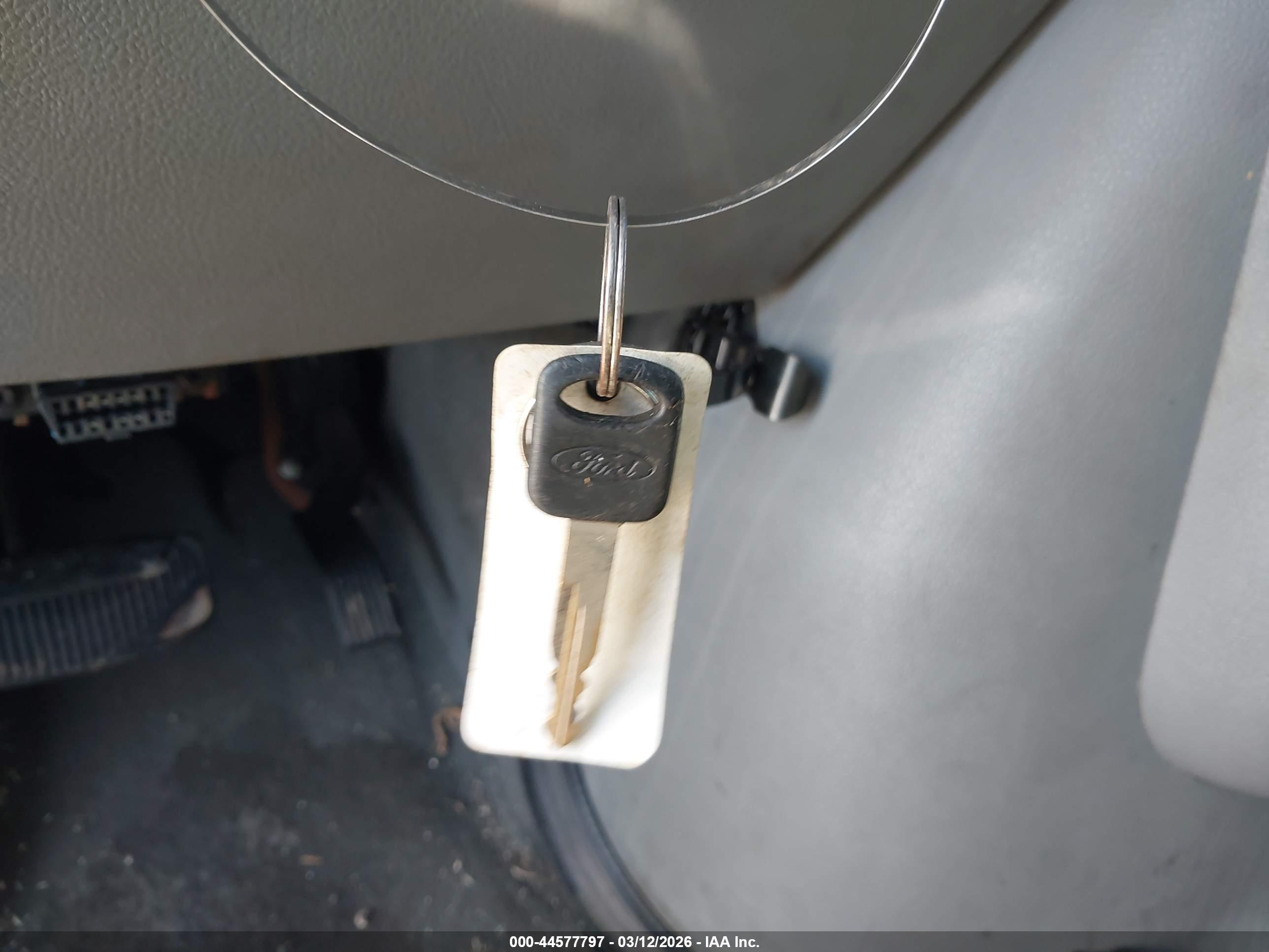 FORD E-350 image 11