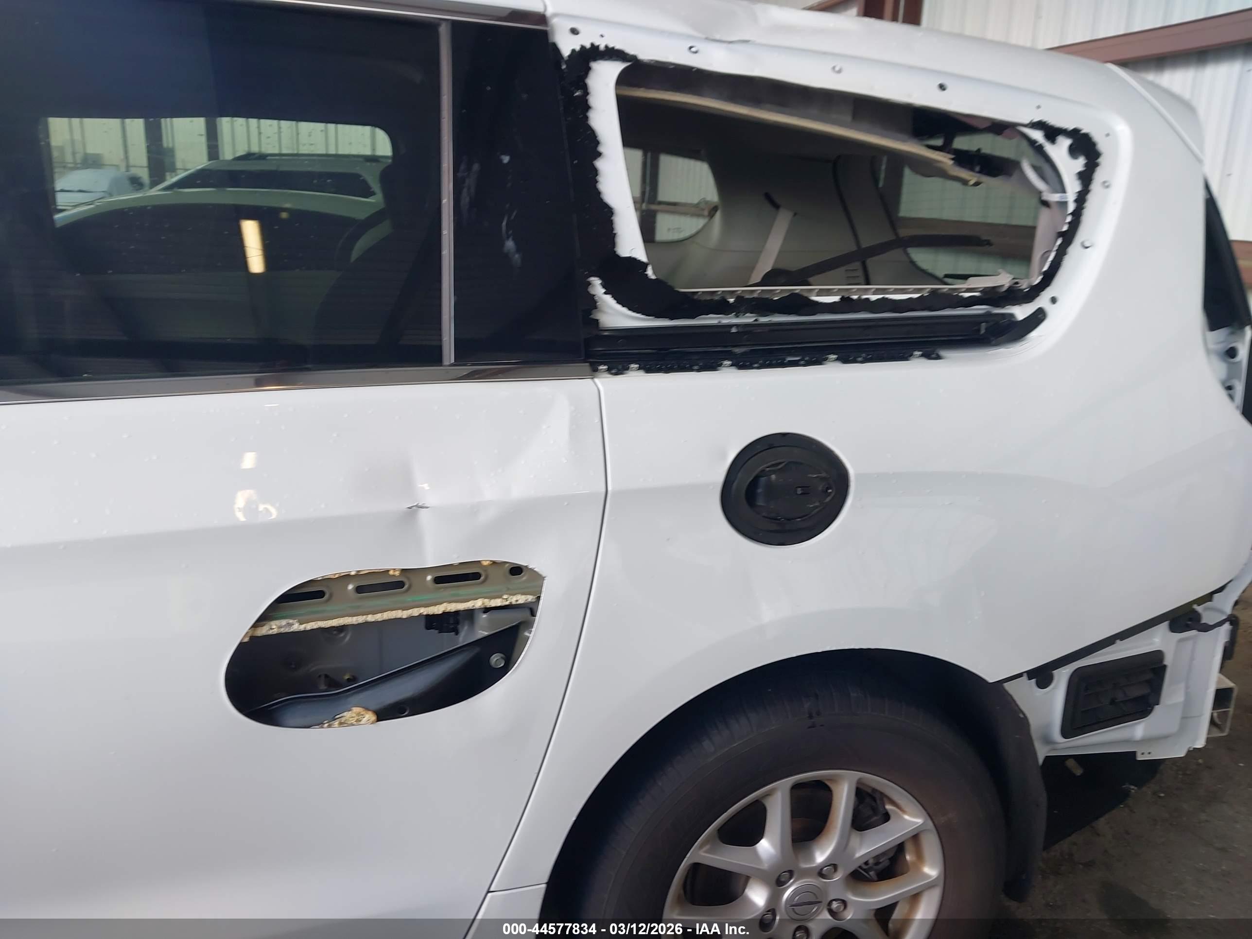 CHRYSLER VOYAGER image 6