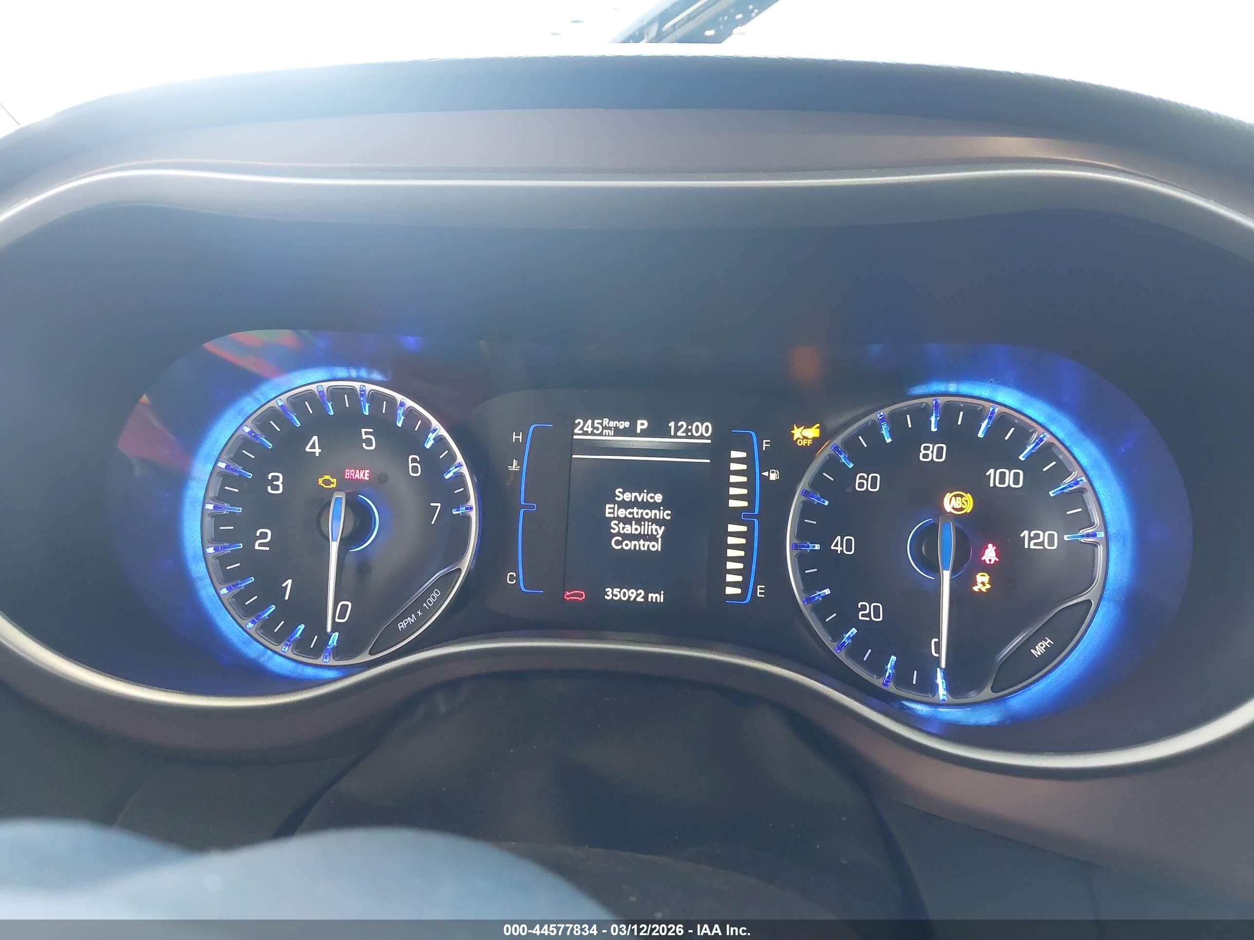 CHRYSLER VOYAGER image 7