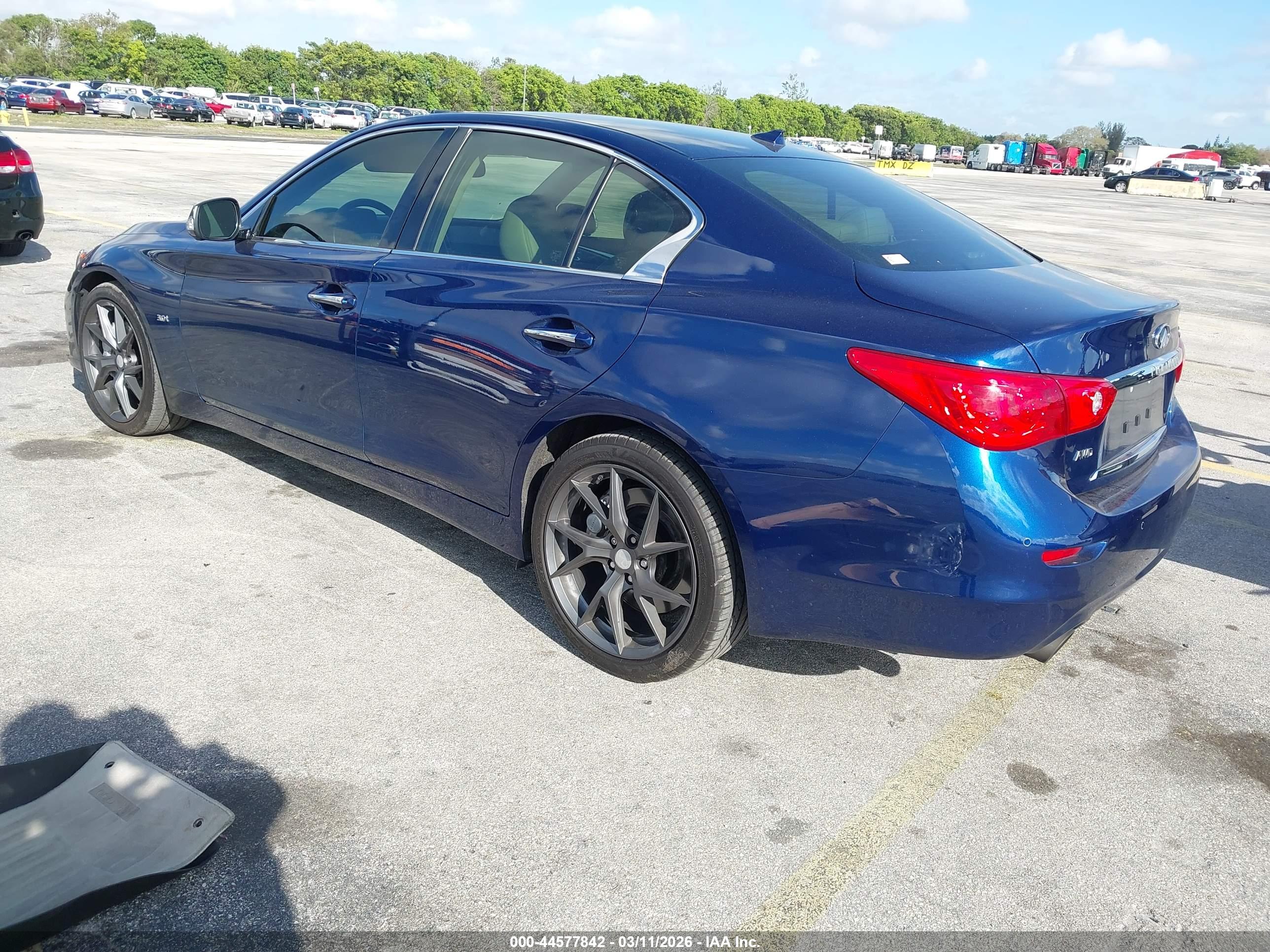 INFINITI Q50 image 3