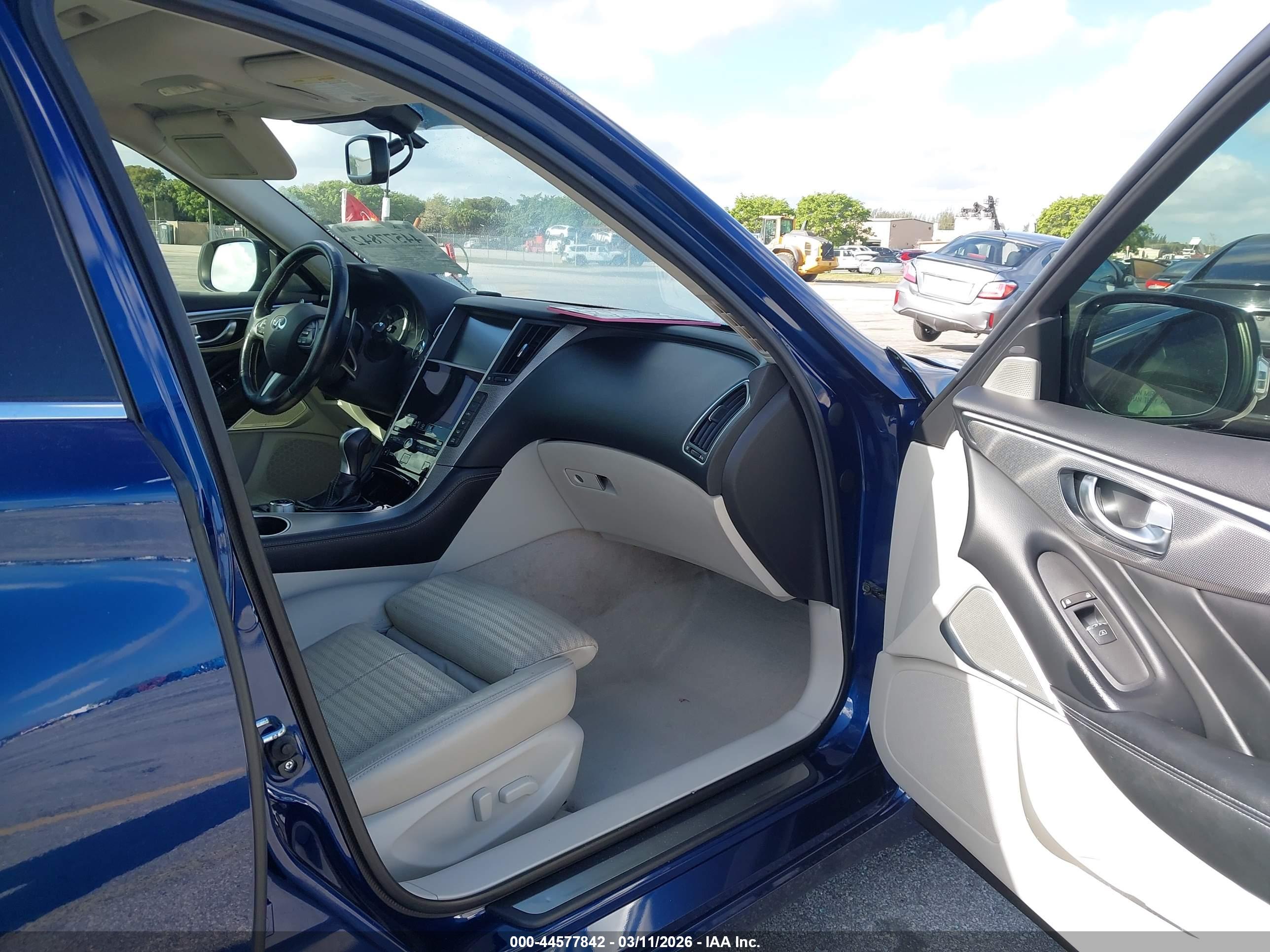 INFINITI Q50 image 5