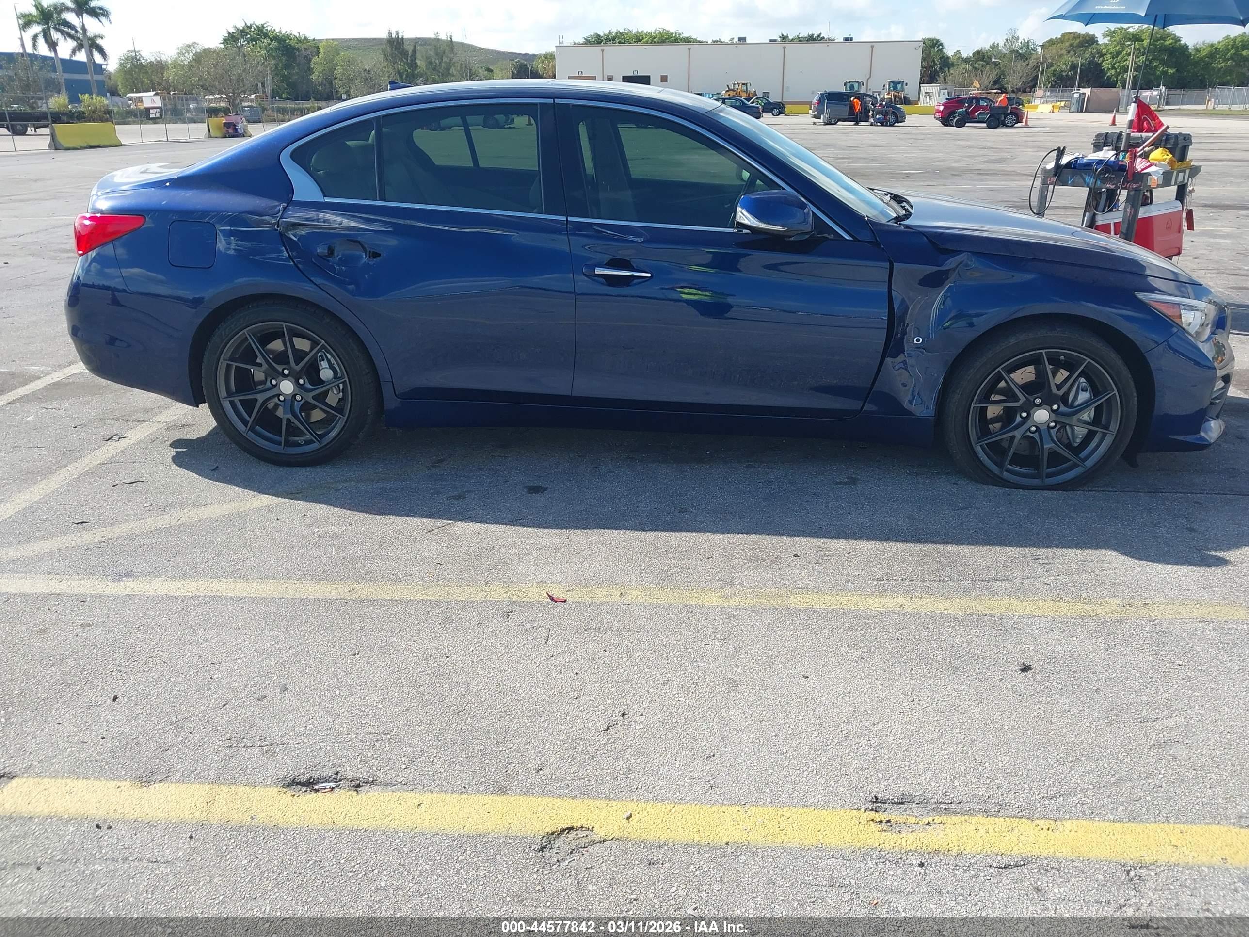 INFINITI Q50 image 6
