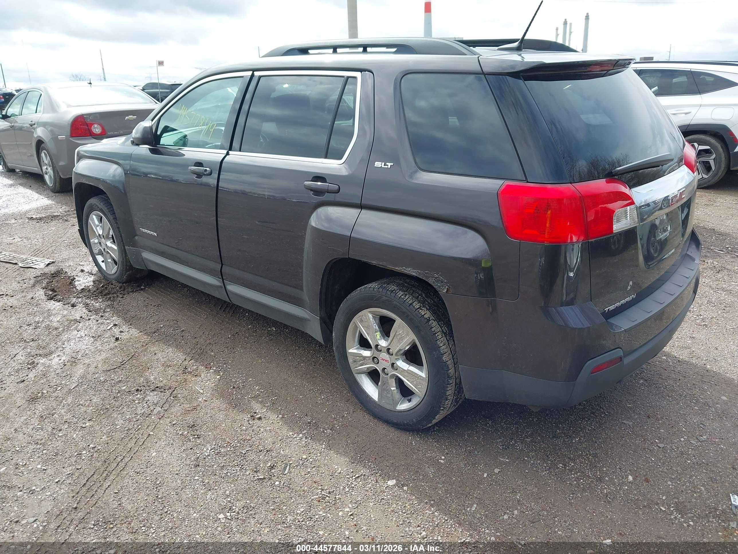 GMC TERRAIN image 3